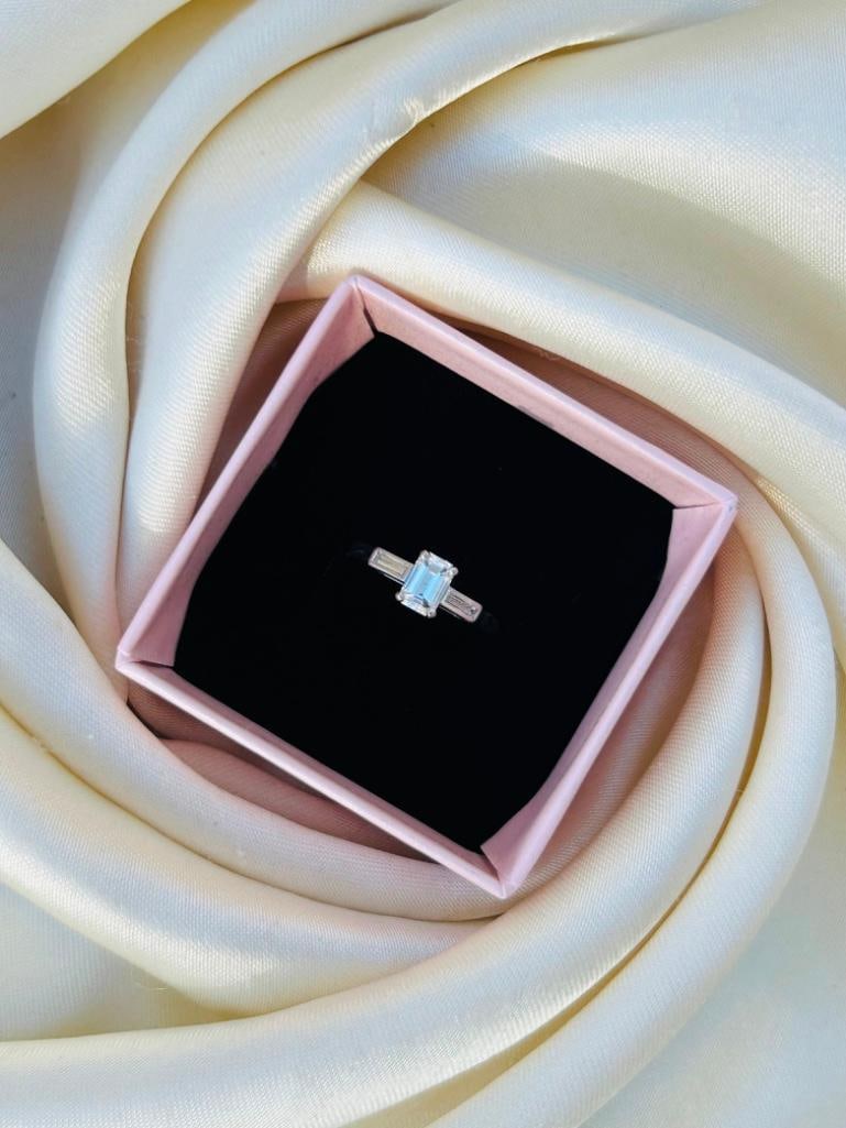 *Vintage Diamond and Platinum Solitaire Ring - 13