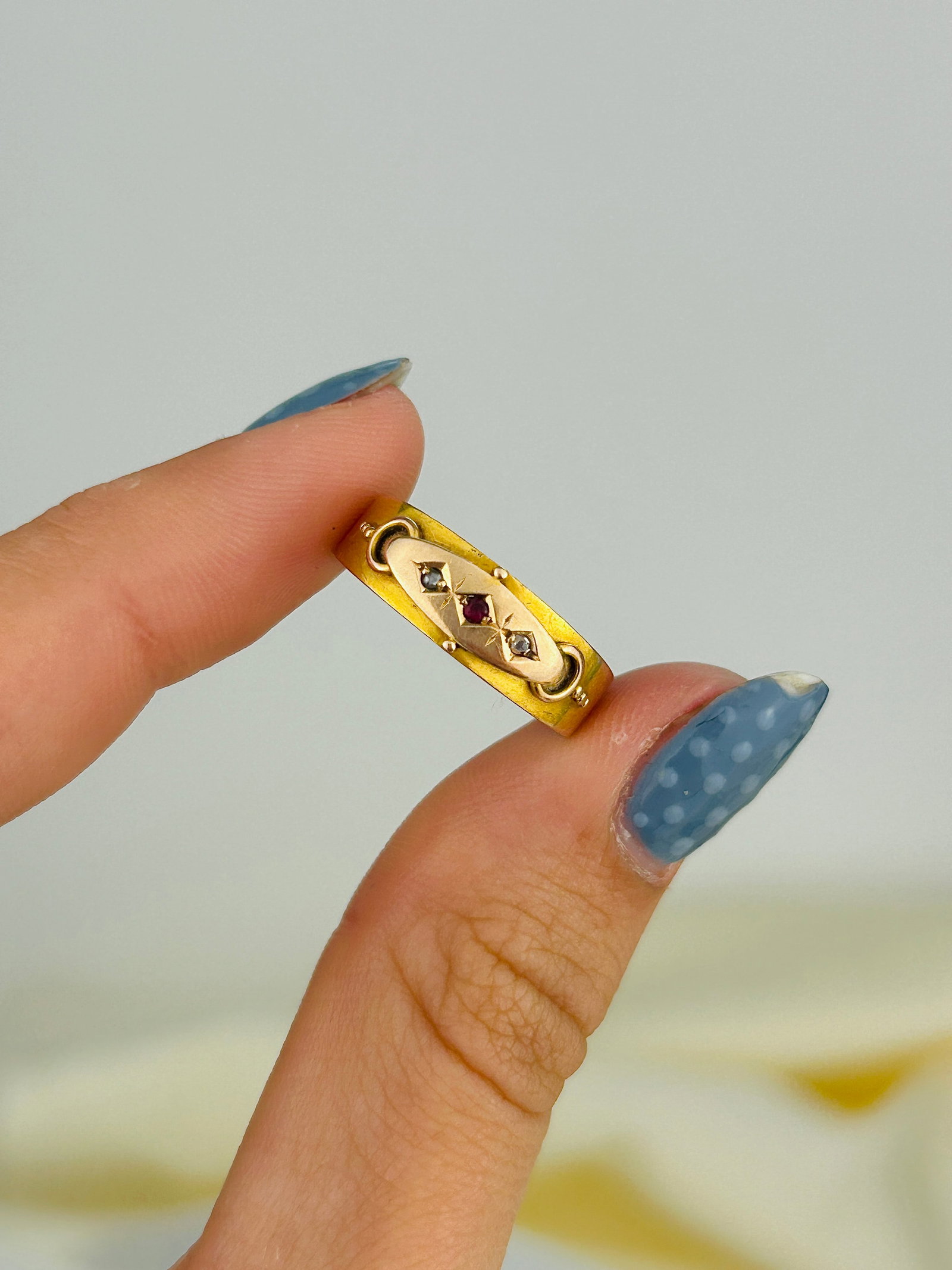 Antique C.1890 Ruby and Diamond 3 Stone Ring in 15ct Gold - 7