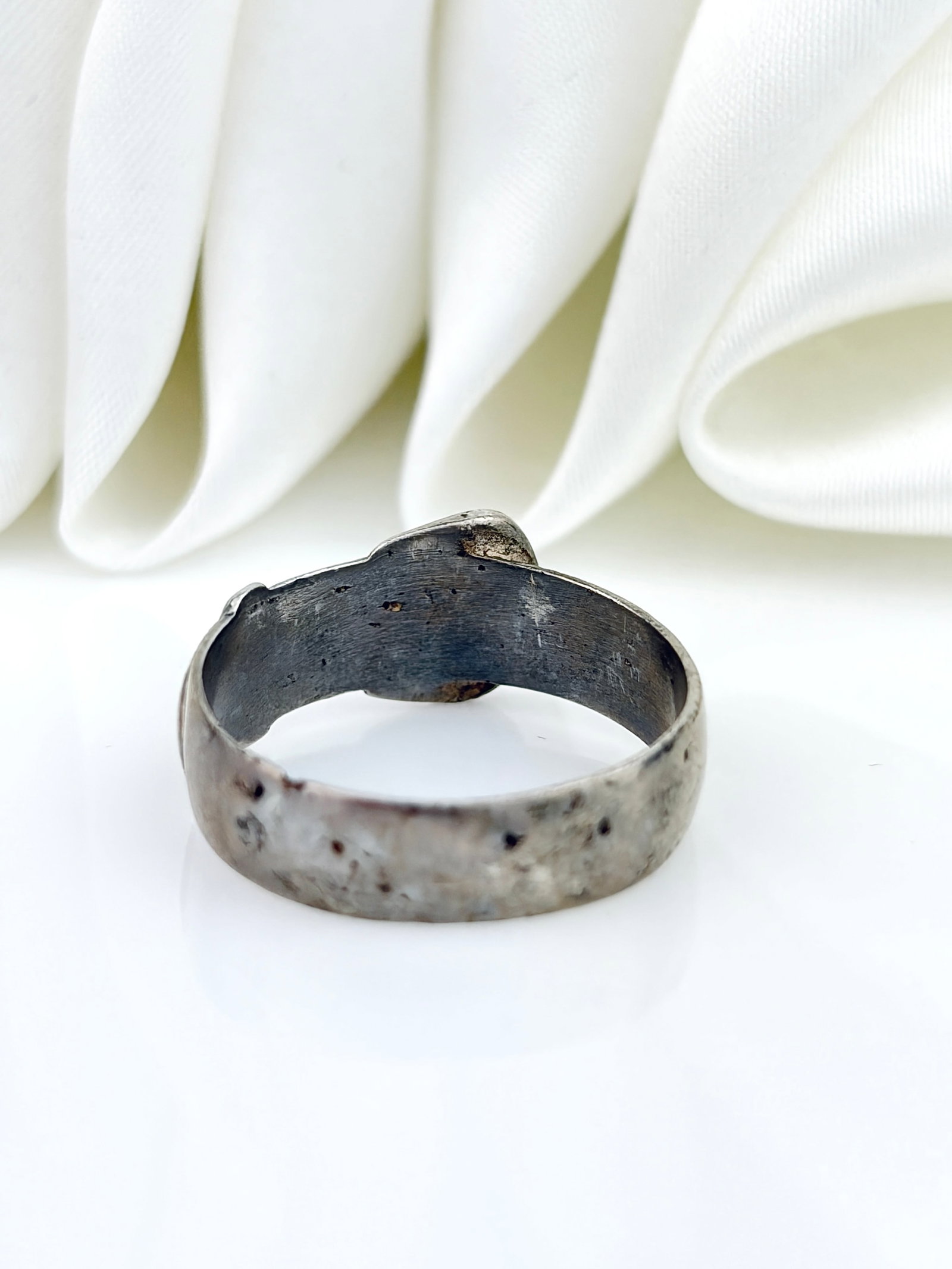 ANTIQUE SILVER ORNATE BUCKLE RING - 4