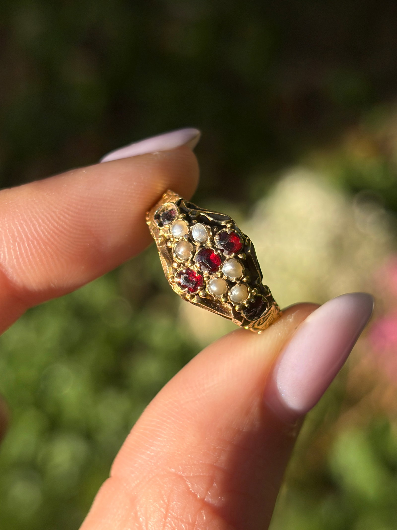 antique c.1882 15ct yellow gold unusual gemset ring - 10