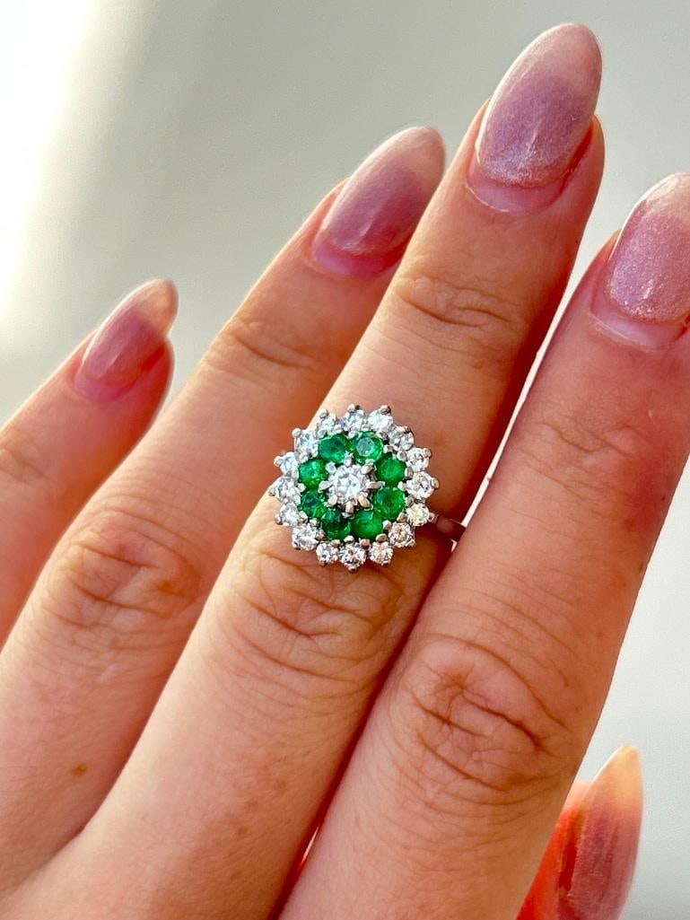 *Vintage 18 Carat White Gold Demantoid Garnet and Diamond Cluster Ring - 2