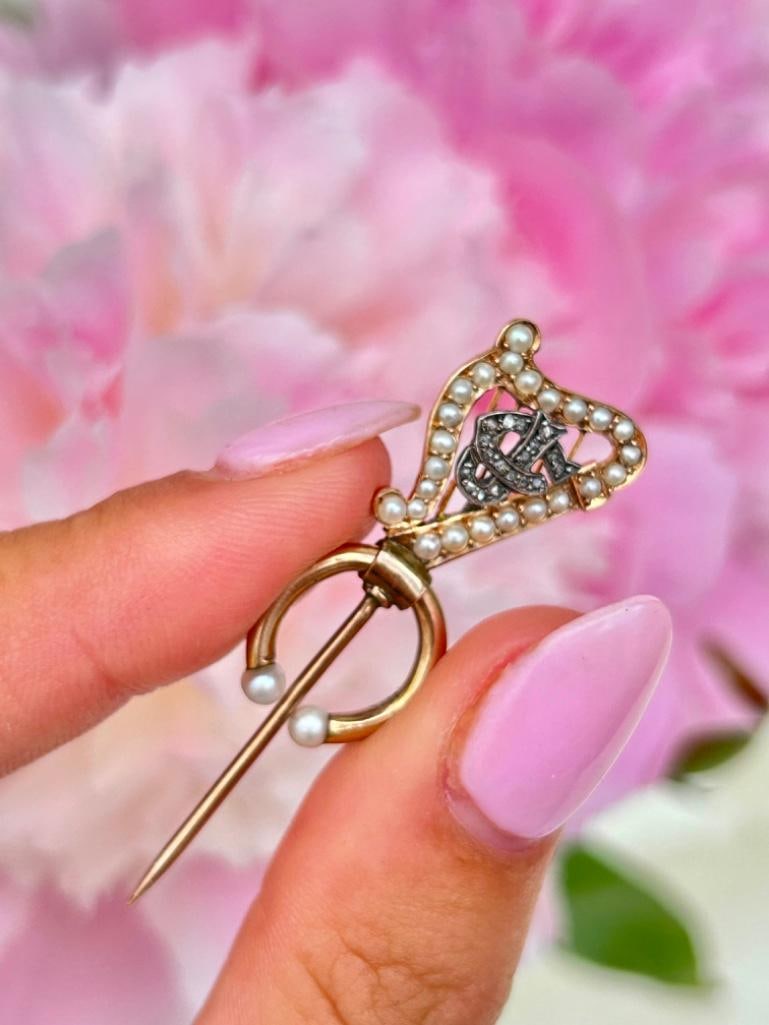 Antique Rose Cut Diamond and Pearl Lyre Stick Pin in Gold - 9