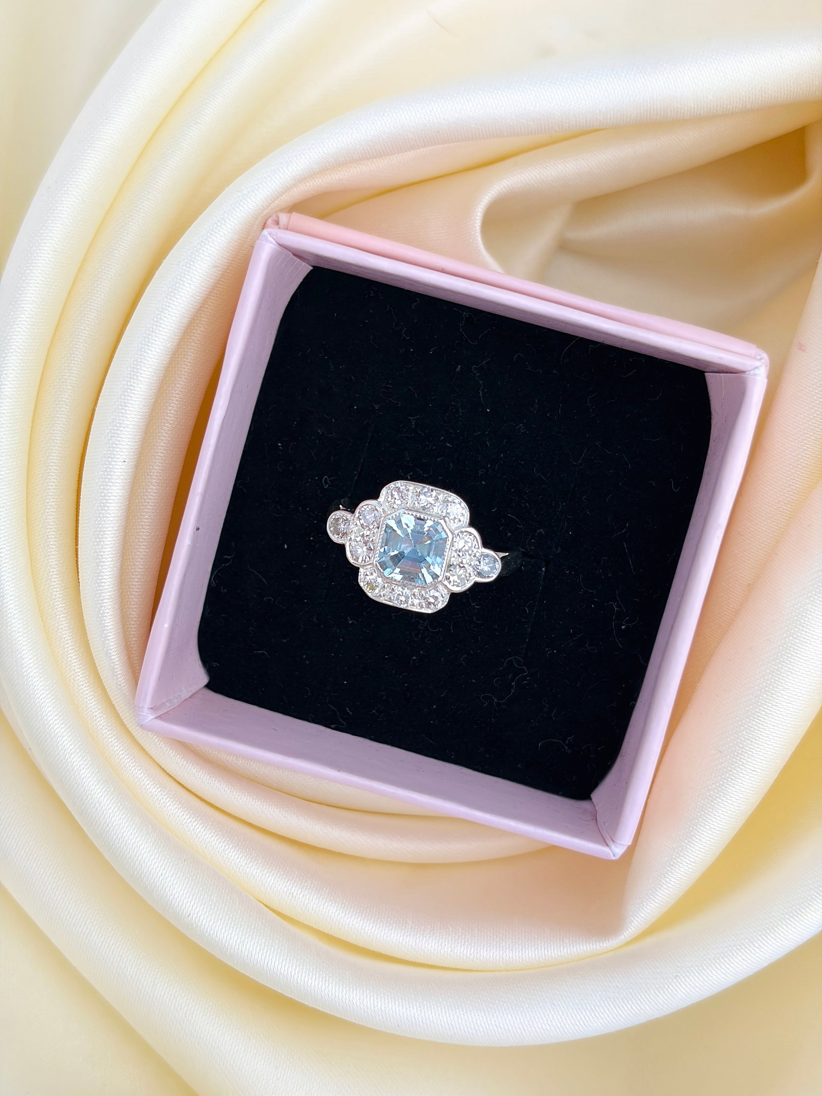 ART DECO STYLE 9CT WHITE GOLD AQUAMARINE AND DIAMOND PANEL RING - 11