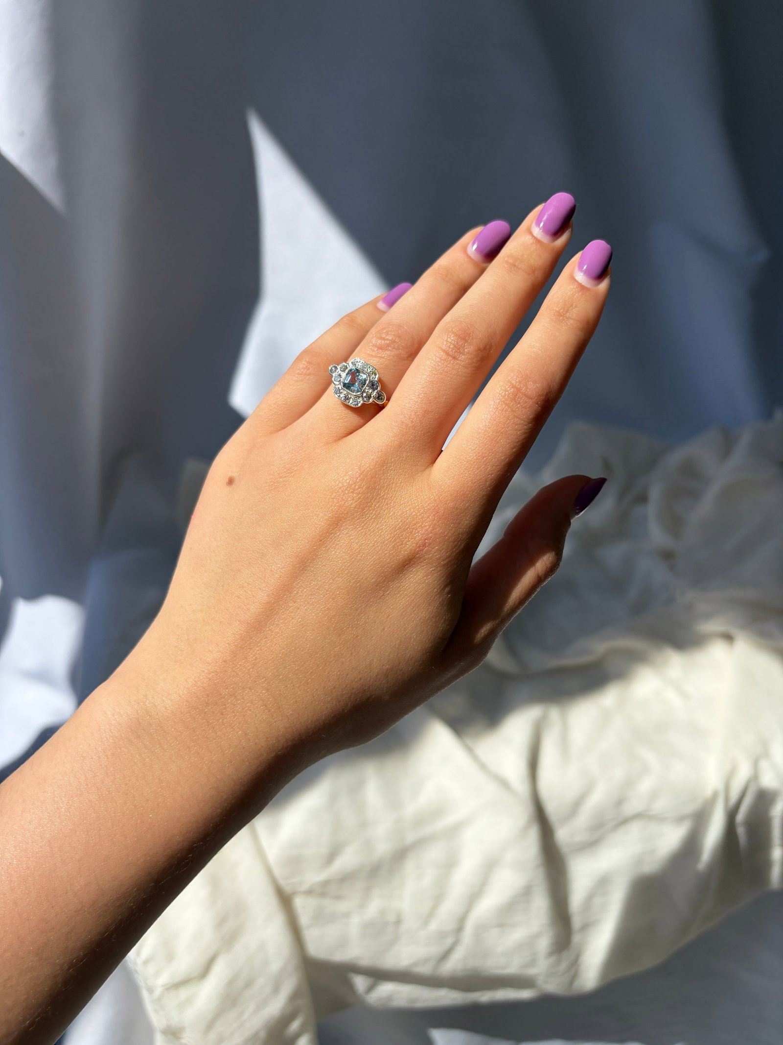 ART DECO STYLE 9CT WHITE GOLD AQUAMARINE AND DIAMOND PANEL RING - 4