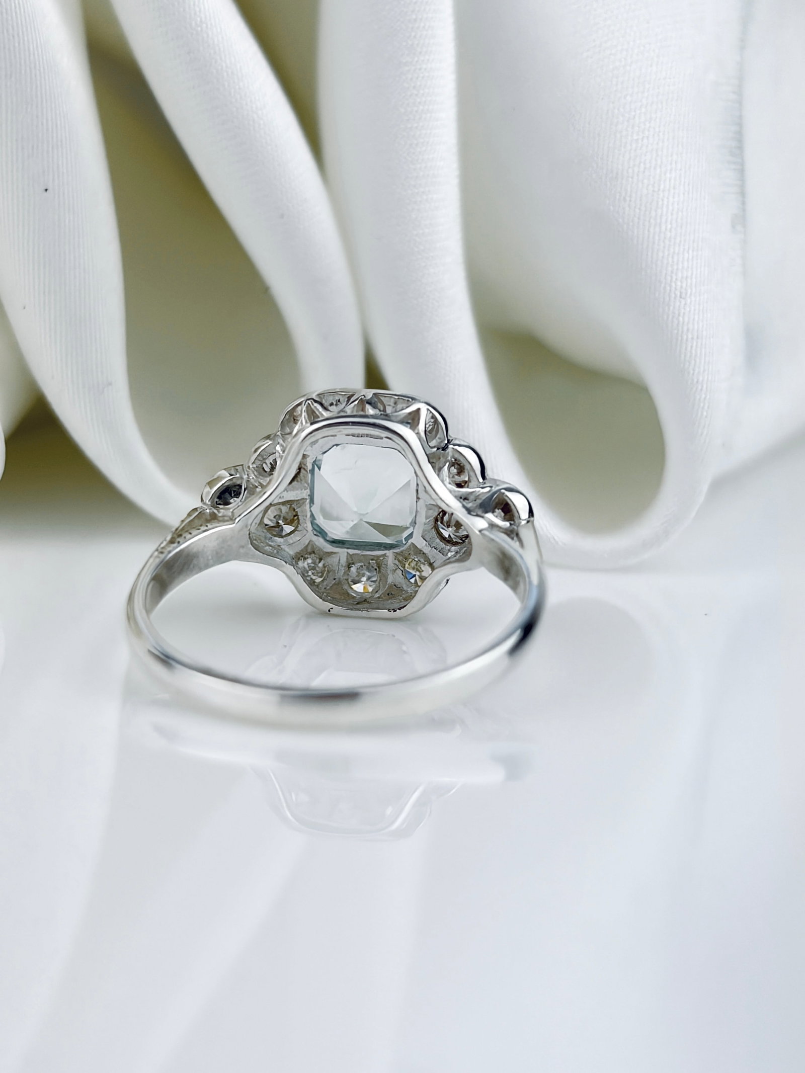 ART DECO STYLE 9CT WHITE GOLD AQUAMARINE AND DIAMOND PANEL RING - 7