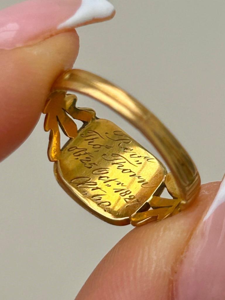 Antique c1827 18ct Yellow Gold Enamel Mourning Band Ring - 5