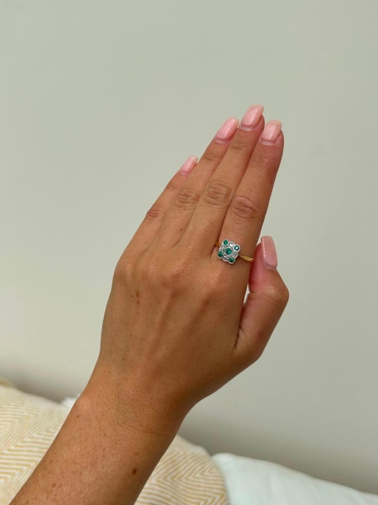 *Art Deco 18ct Gold Emerald and Diamond Square Panel Ring - 9