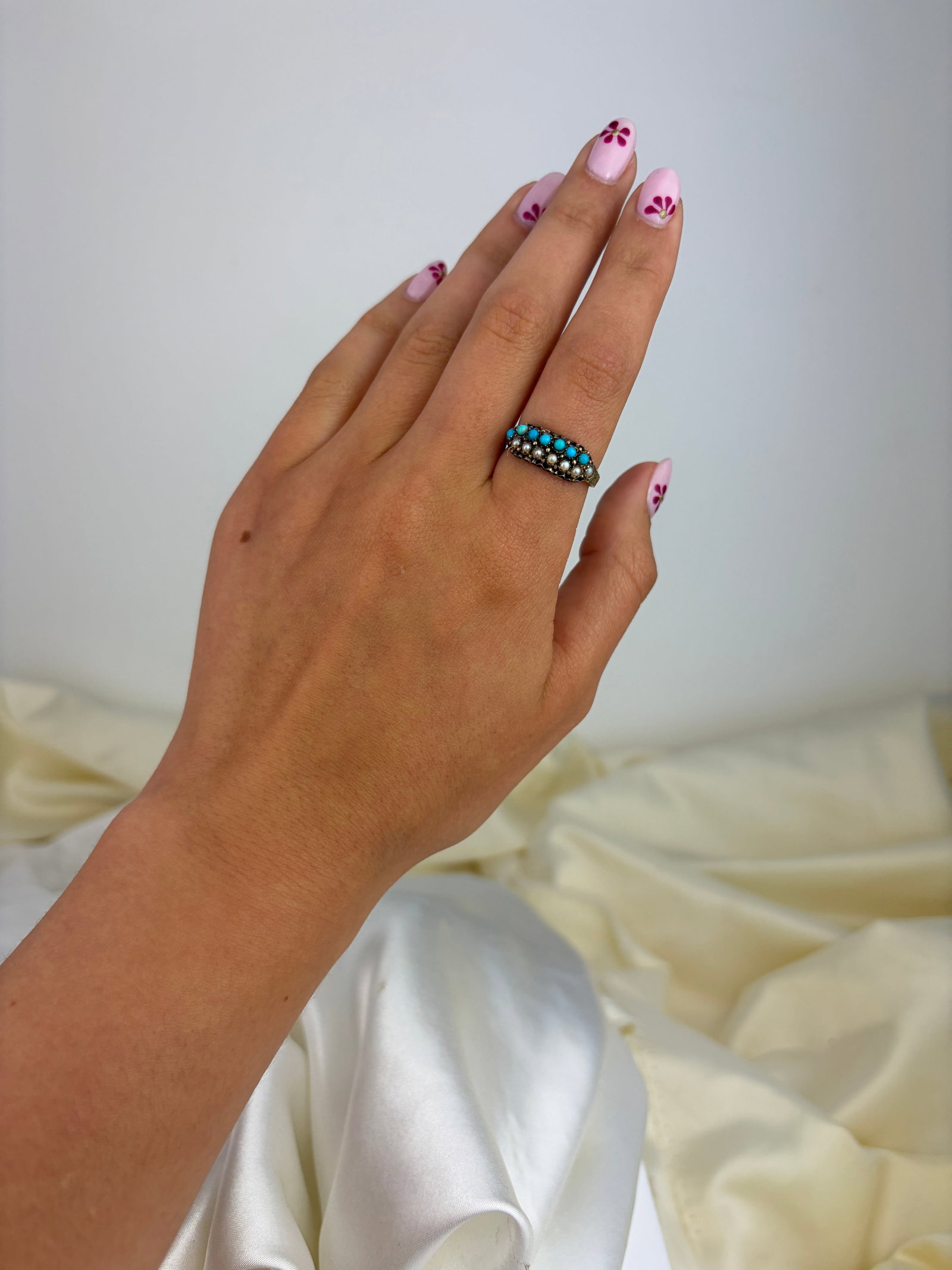 ANTIQUE 15CT GOLD TURQUOISE AND PEARL DOUBLE ROW RING - 7