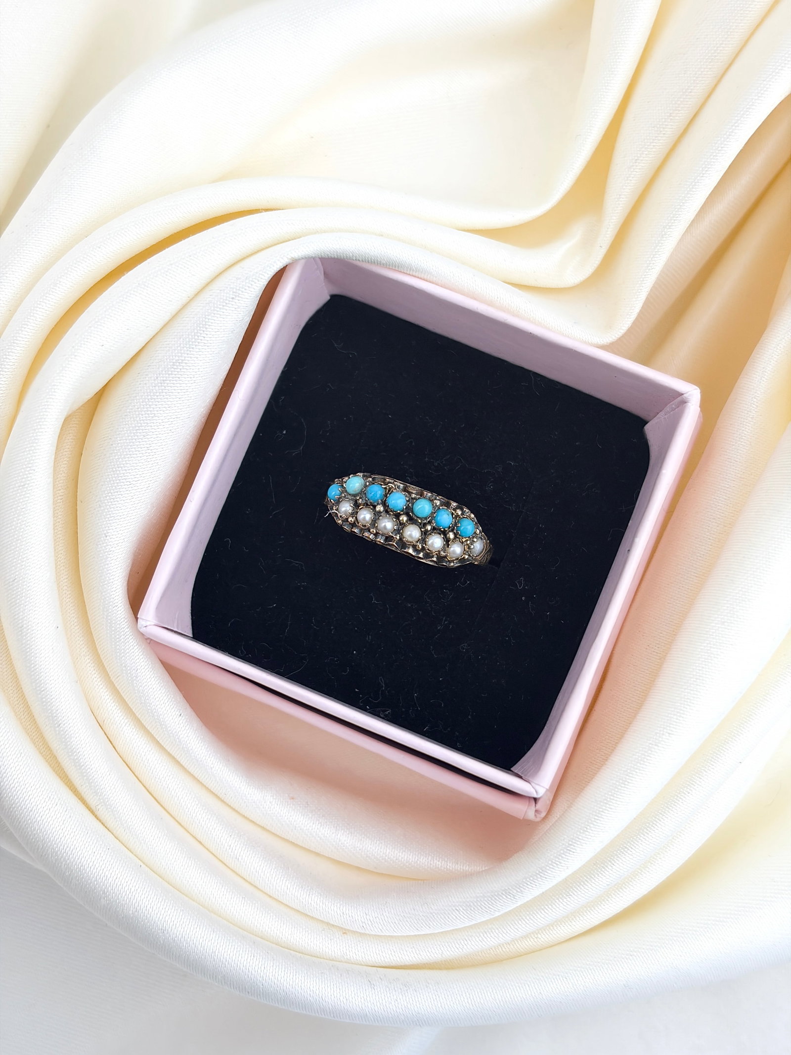 ANTIQUE 15CT GOLD TURQUOISE AND PEARL DOUBLE ROW RING - 9