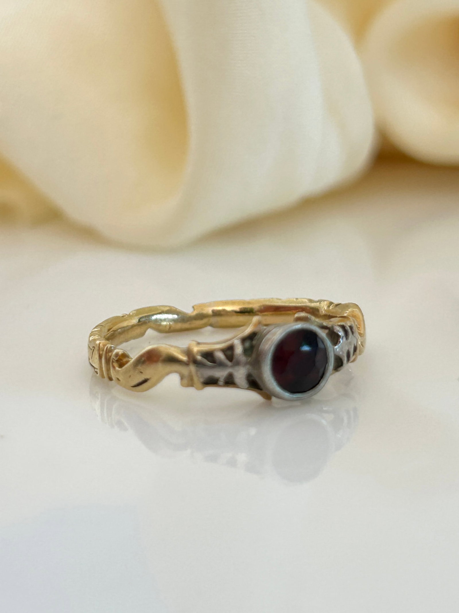 Antique georgian era flat cut garnet ring - 8