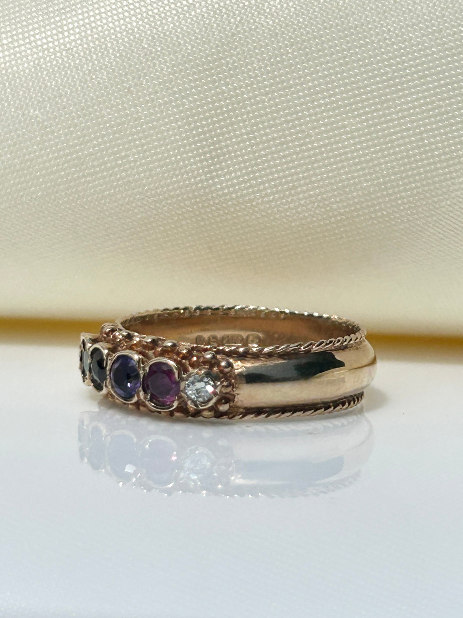 Vintage chunky 9ct gold "REGARD" acrostic band style ring - 4