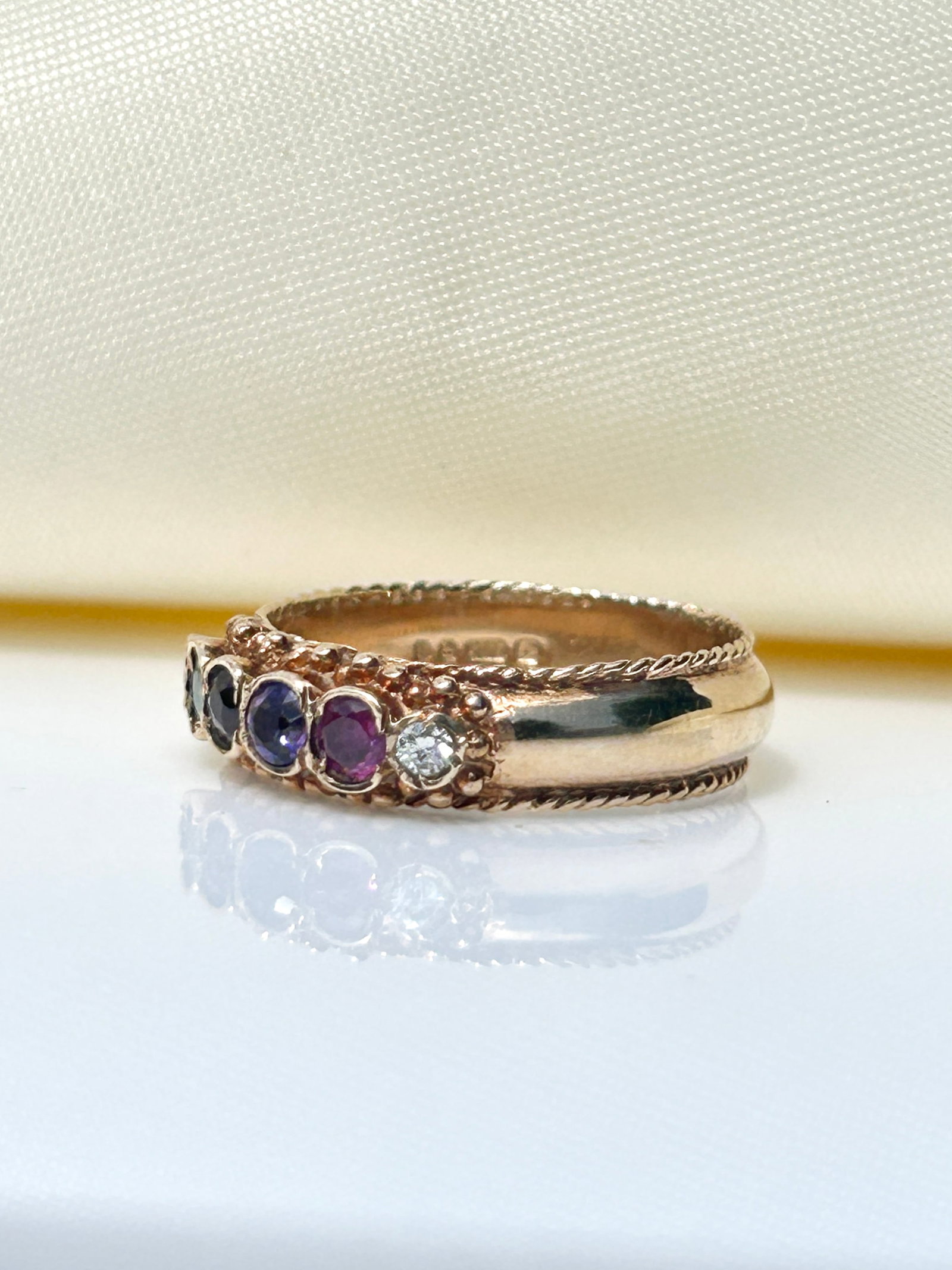 Vintage chunky 9ct gold "REGARD" acrostic band style ring - 5