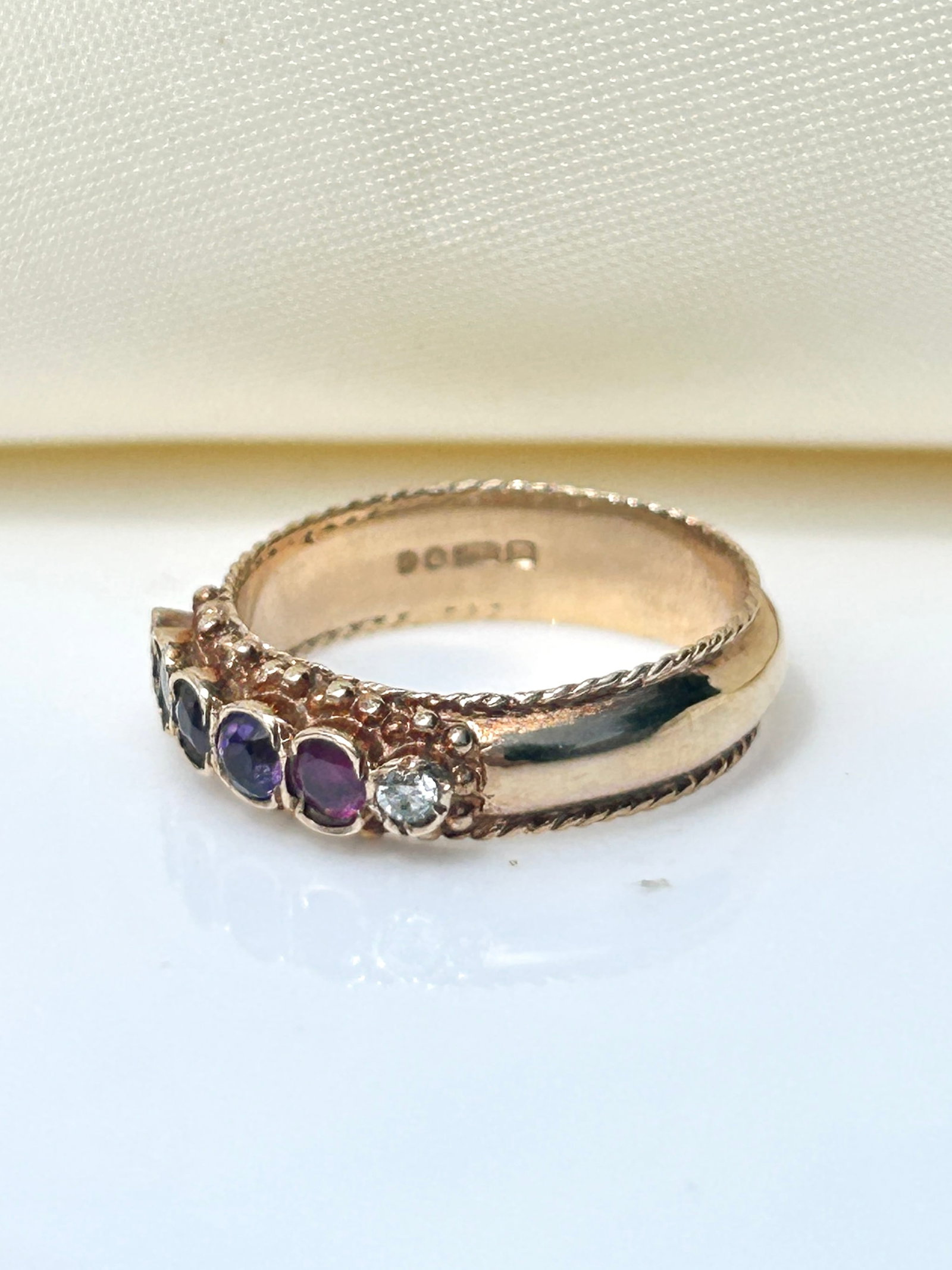 Vintage chunky 9ct gold "REGARD" acrostic band style ring - 6