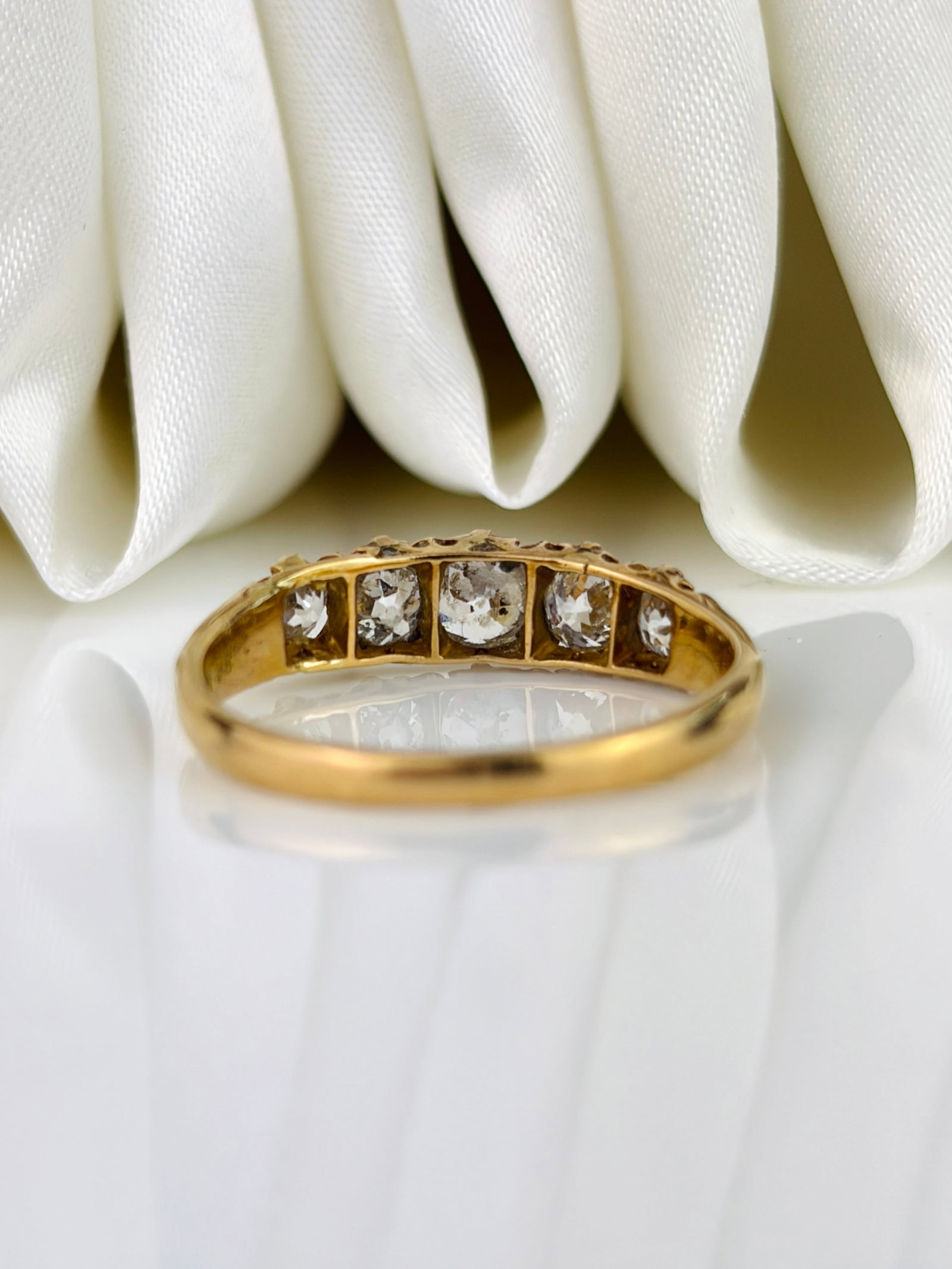 Antique 1.20ct Diamond 5 Stone Ring in 18ct Yellow Gold - 3