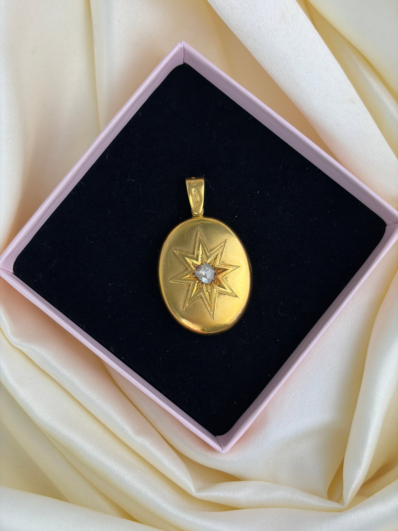 antique 18ct yellow gold star locket with large rose cut diamond pendant - 8