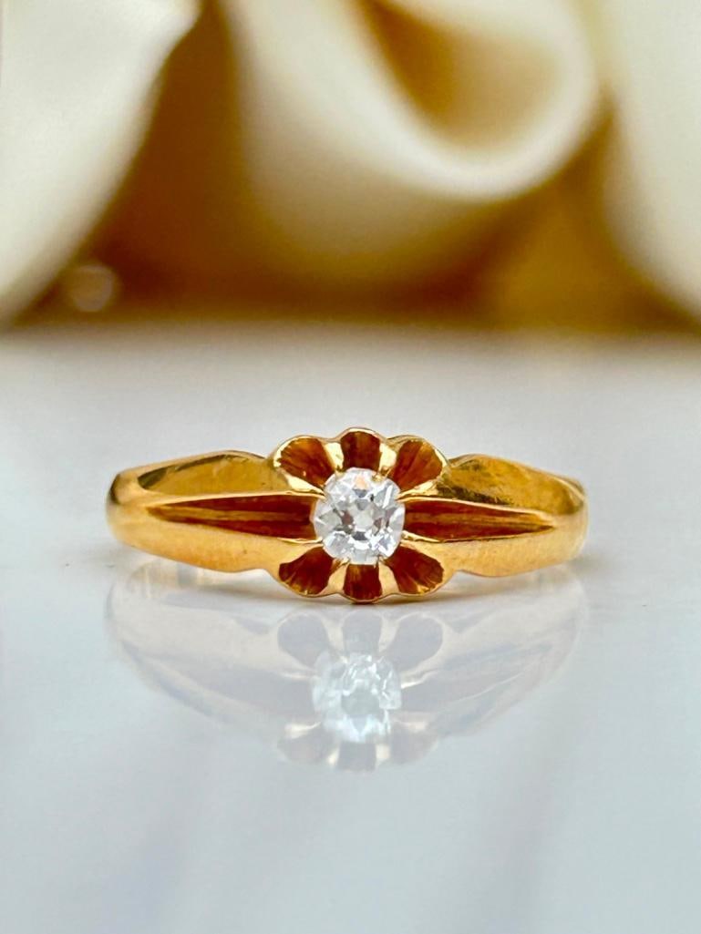 Antique 18ct Yellow Gold Diamond Belcher Ring (1 of 7)