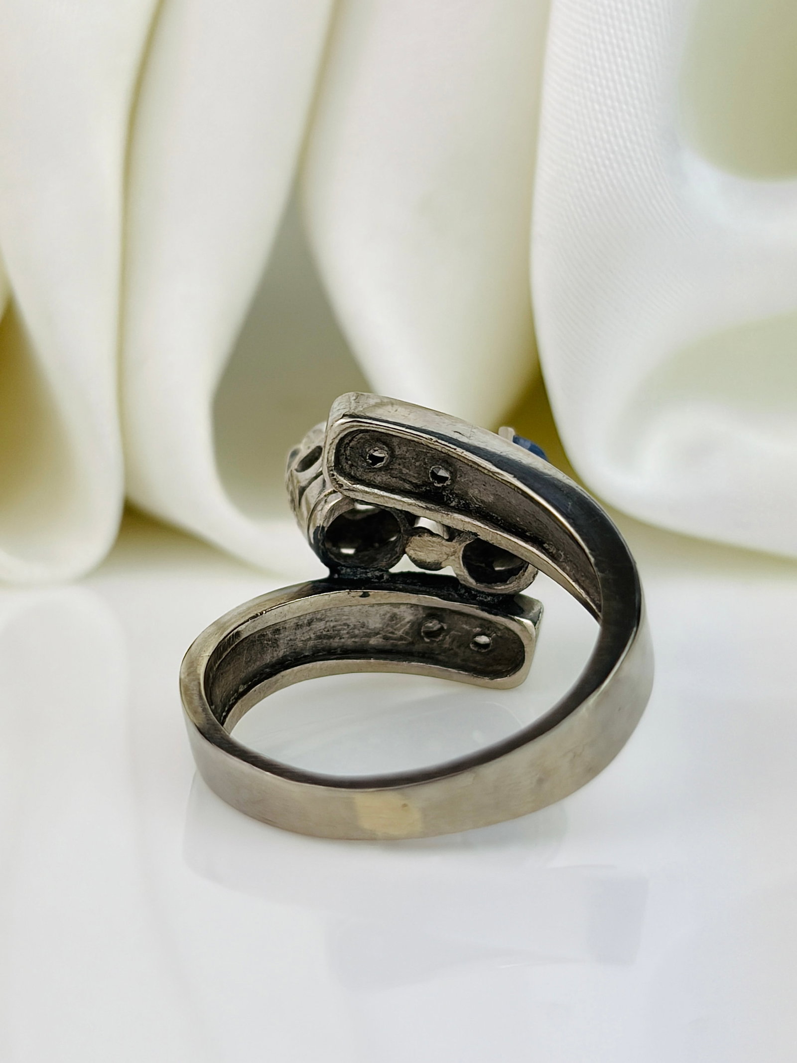 Chunky Sapphire and Diamond Moi et Toi Twist Ring in Platinum - 3
