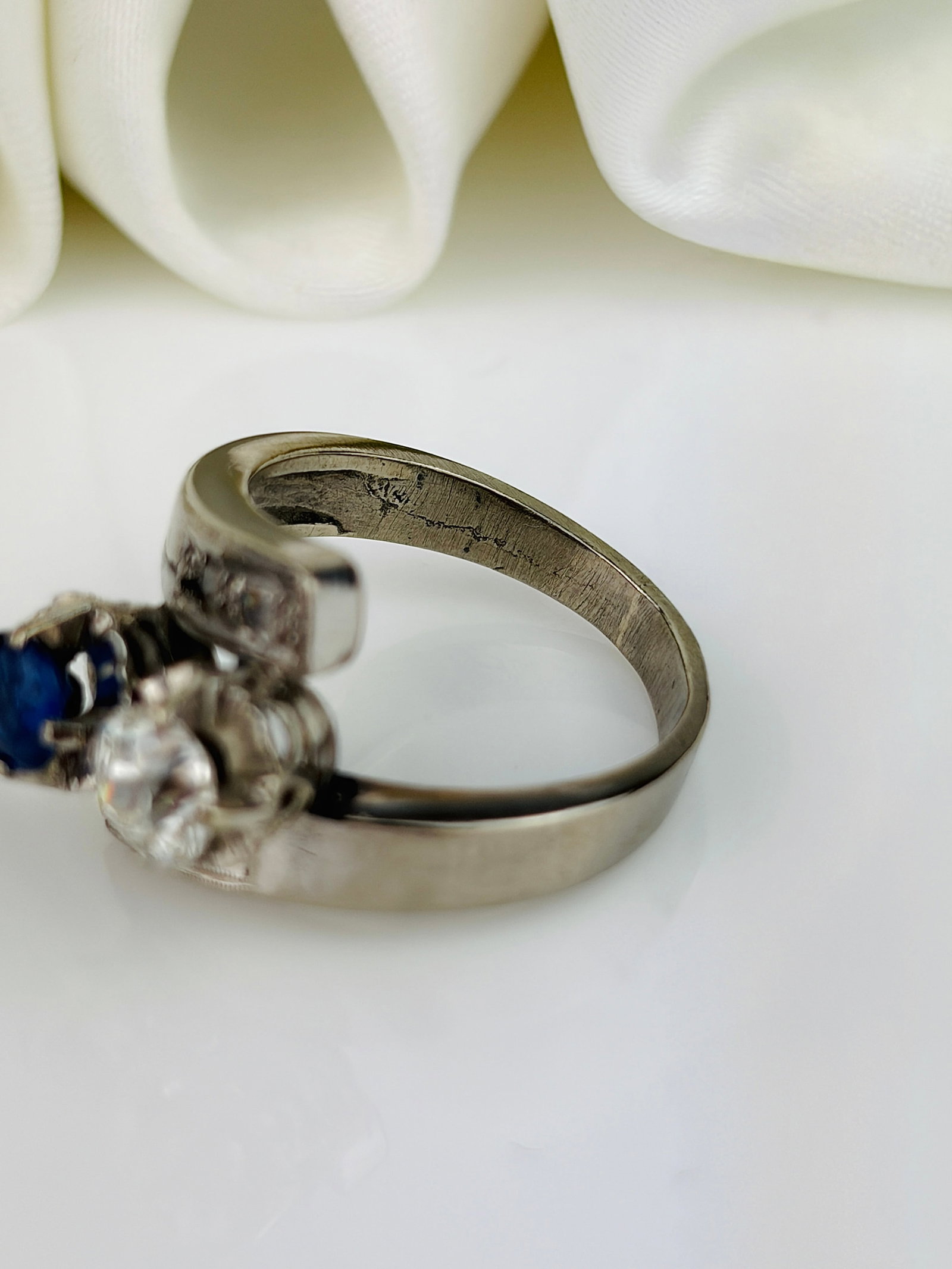 Chunky Sapphire and Diamond Moi et Toi Twist Ring in Platinum - 4