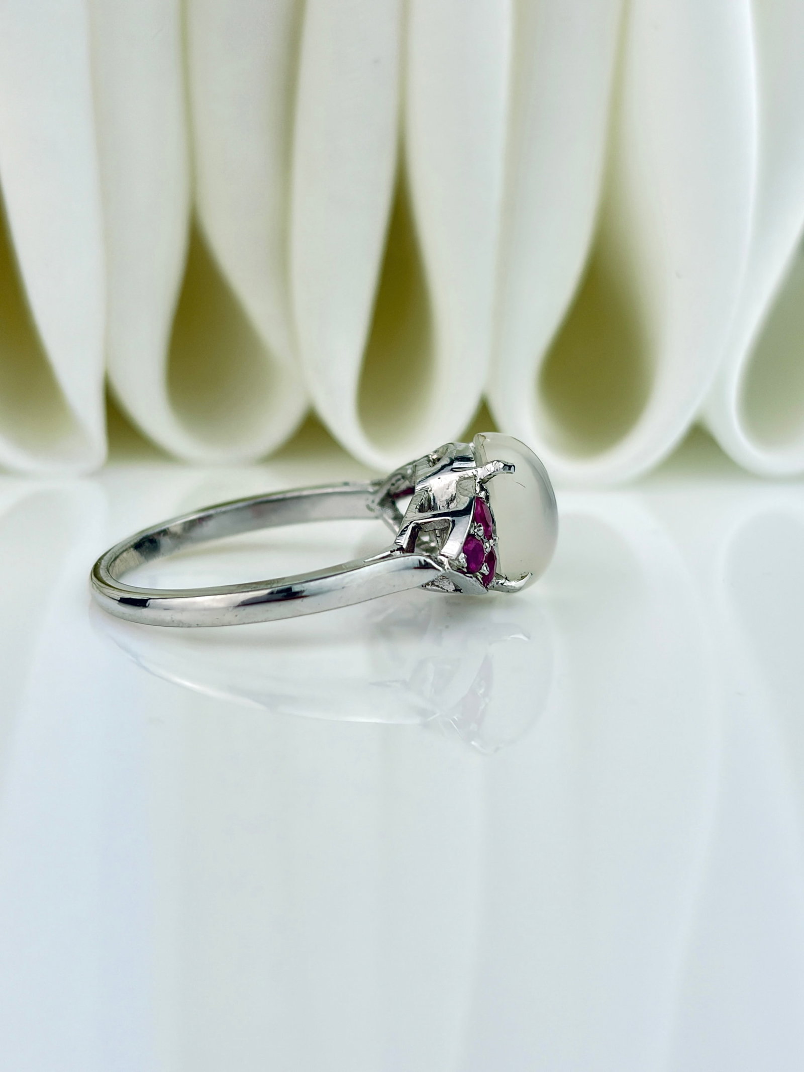 CABOCHON MOONSTONE AND RUBY RING IN SILVER - 5