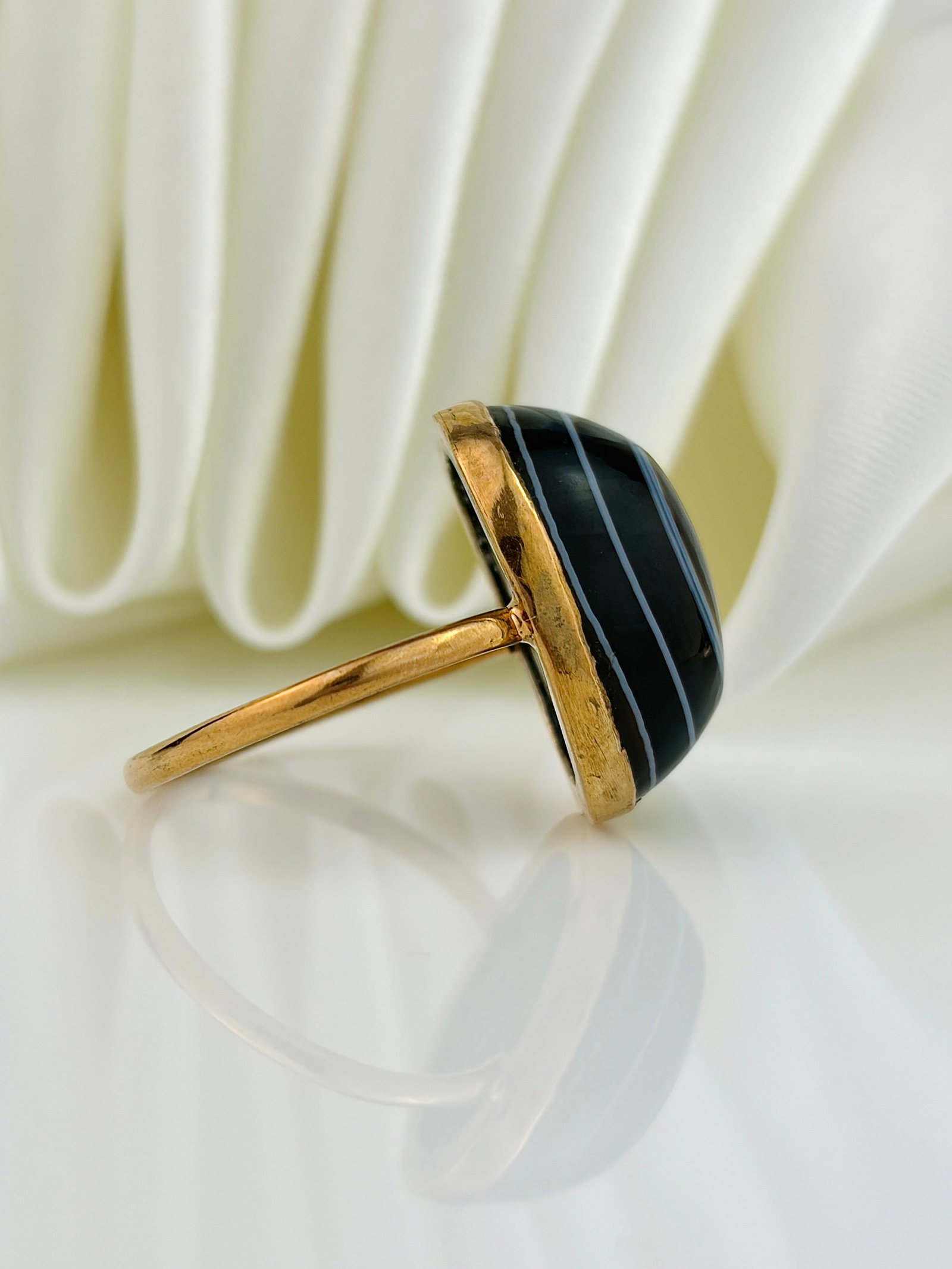 ANTIQUE HEAVY 9CT GOLD BANDED AGATE RING - 3