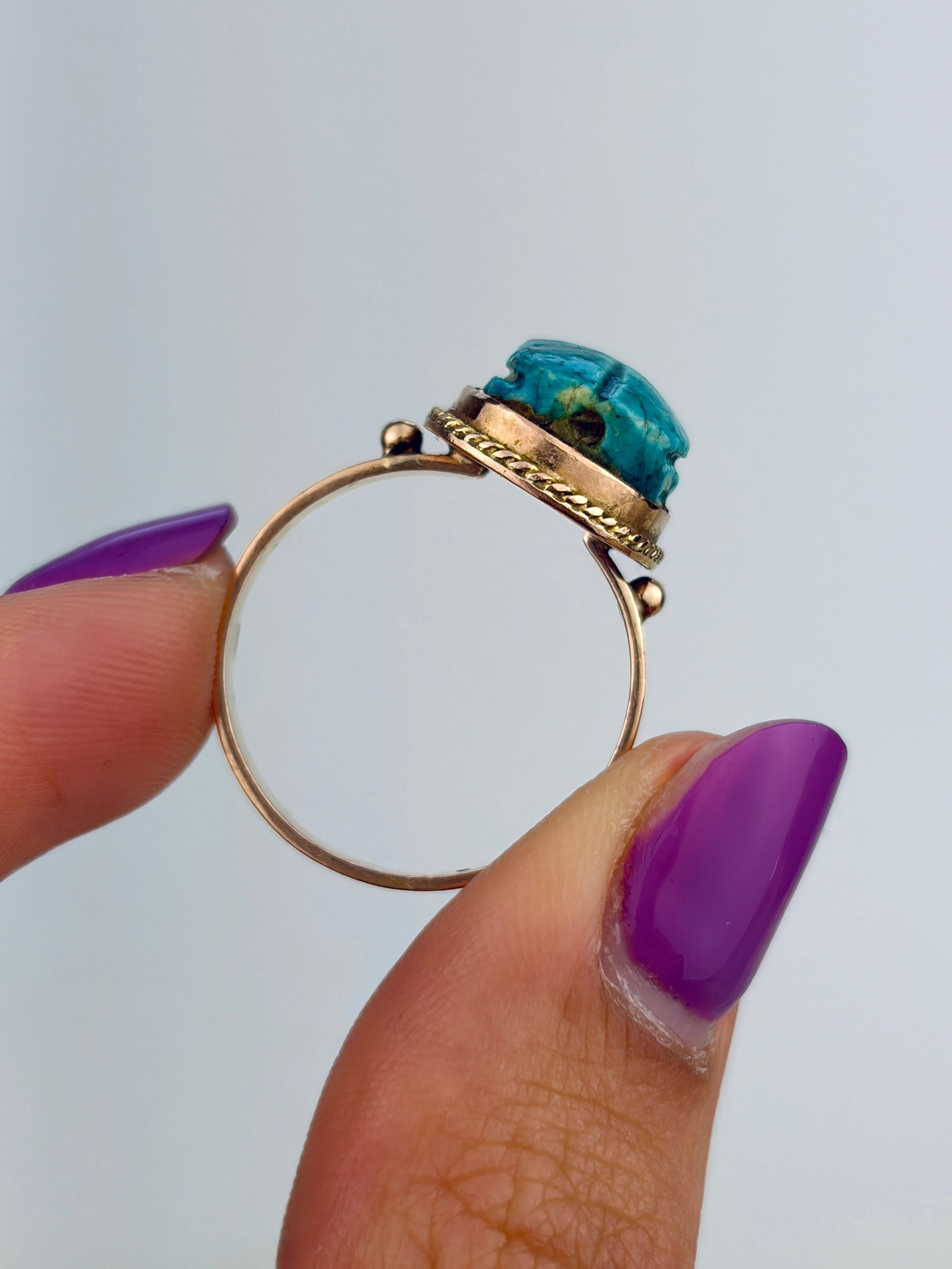ANTIQUE EGYPTIAN REVIVAL SCARAB RING IN 18CT YELLOW GOLD - 6