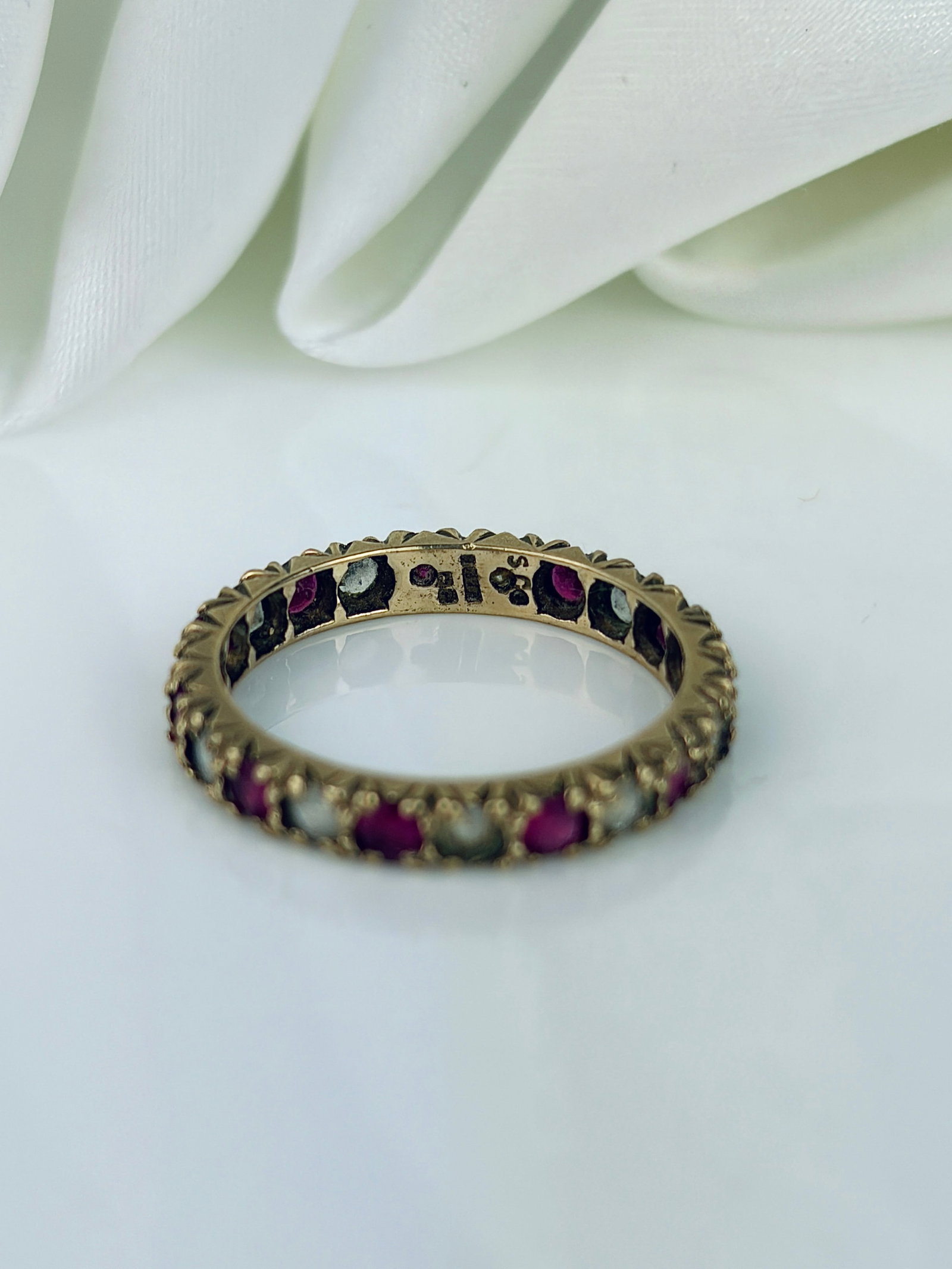 VINTAGE 9CT YELLOW GOLD RUBY AND WHITE SPINEL FULL ETERNITY BAND RING - 3