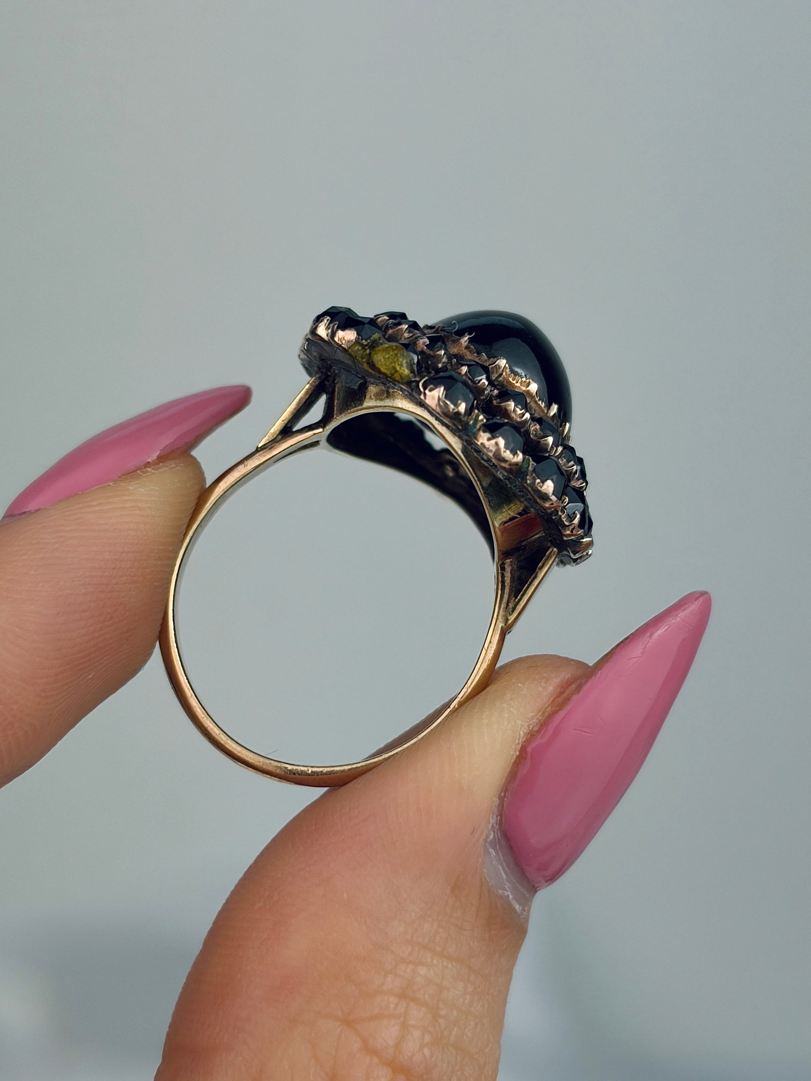 ANTIQUE GOLD GARNET CLUSTER RING - 5