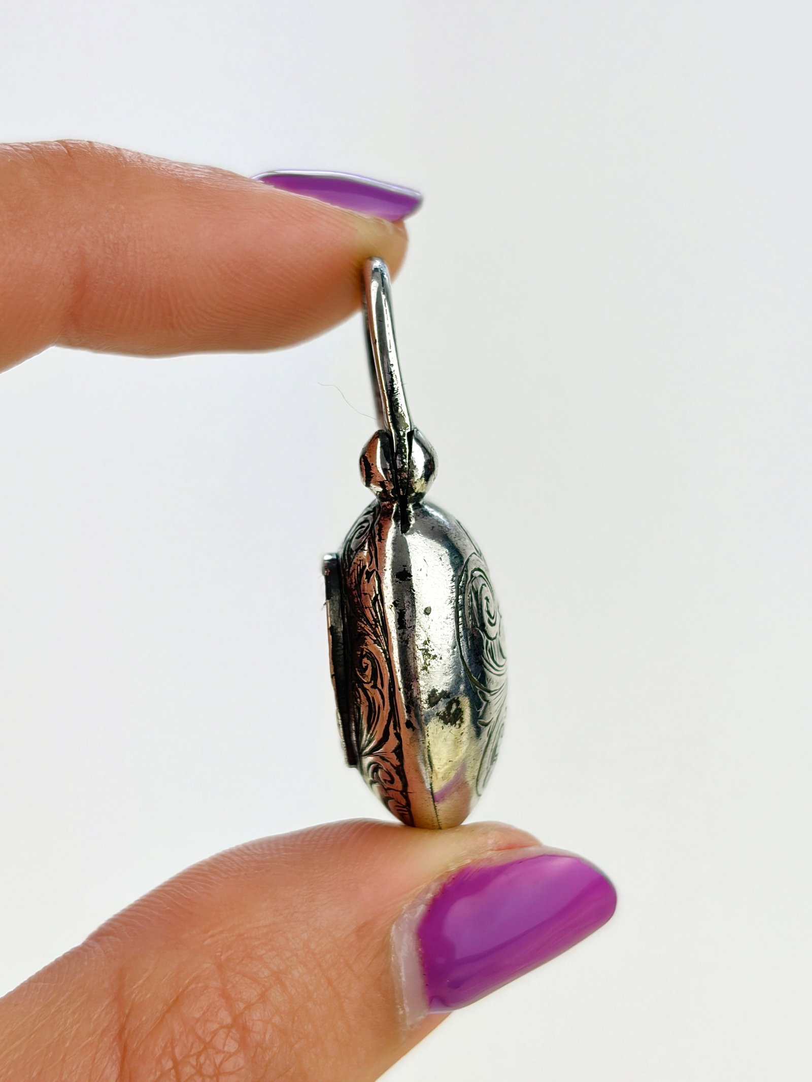 ANTIQUE SILVER ENGRAVED PUFFY HEART PADLOCK PENDANT - 4