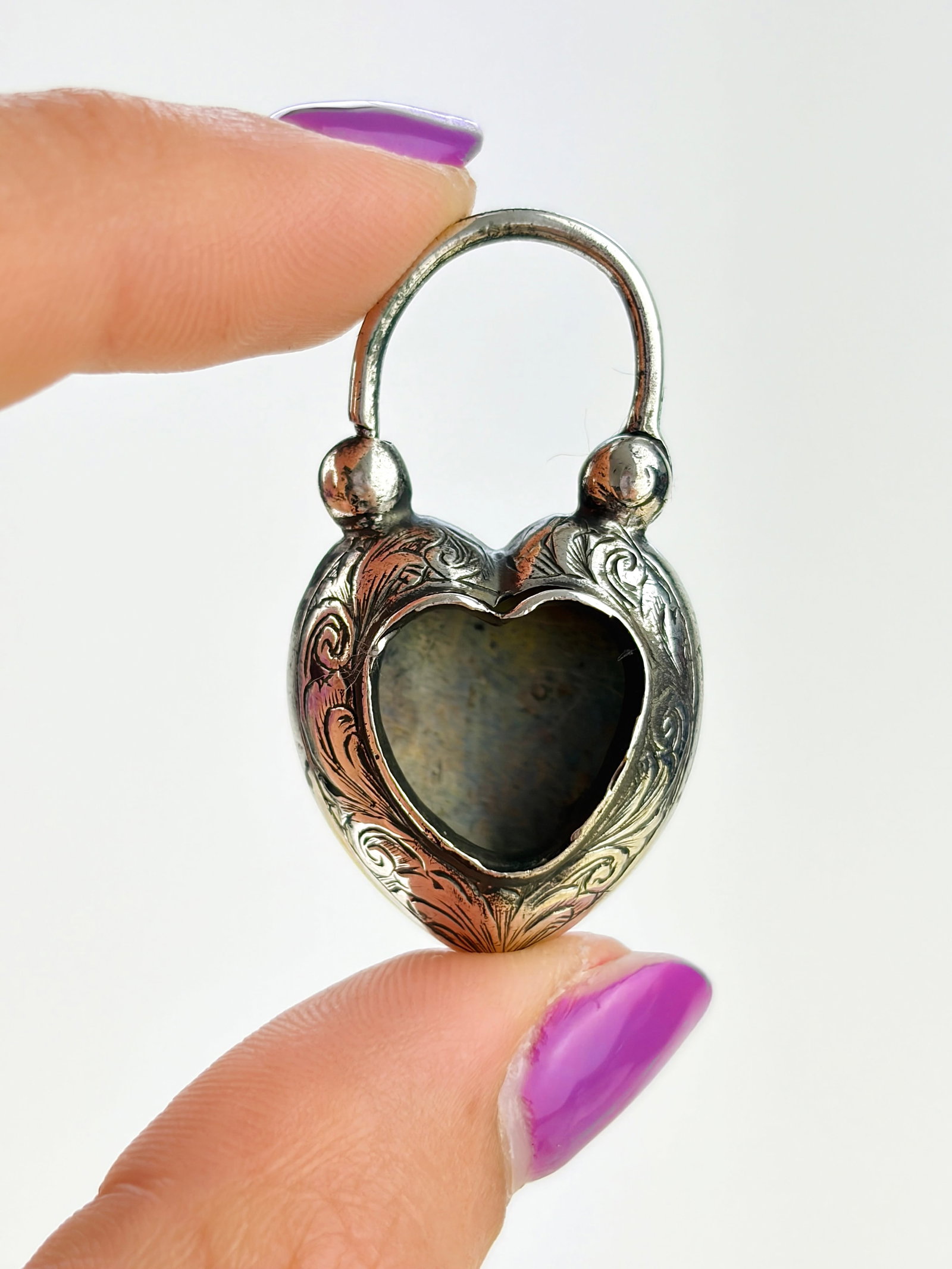 ANTIQUE SILVER ENGRAVED PUFFY HEART PADLOCK PENDANT - 5