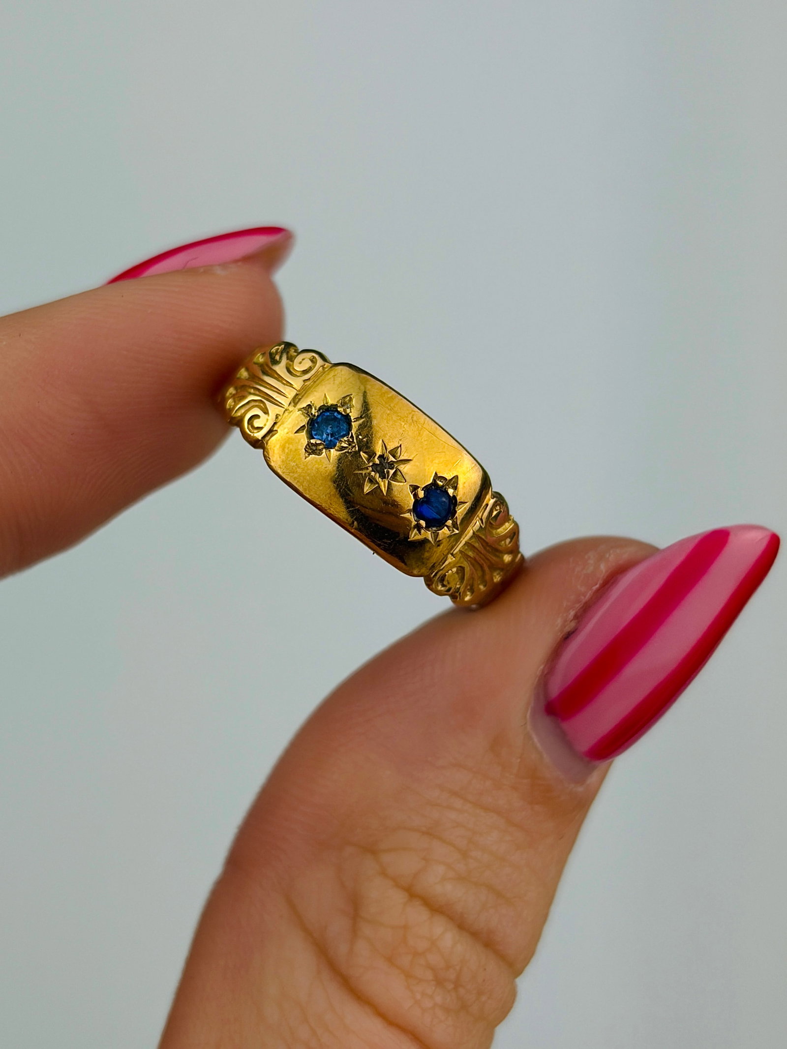 antique 18ct yellow gold blue and white paste 3 stone ring - 5