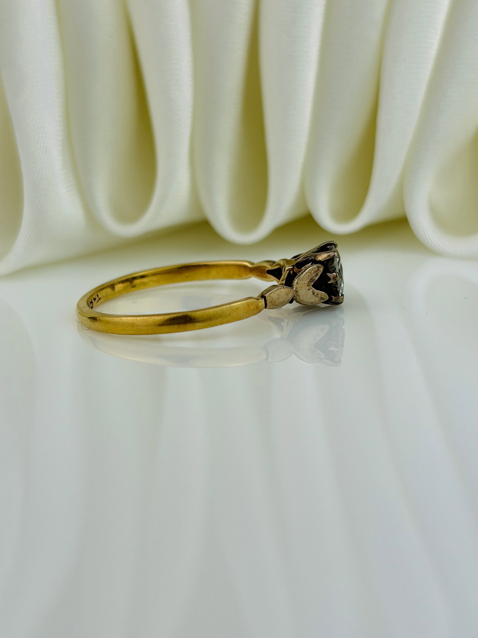ANTIQUE .50PT DIAMOND SOLITAIRE RING IN 18CT YELLOW GOLD AND PLATINUM - 2