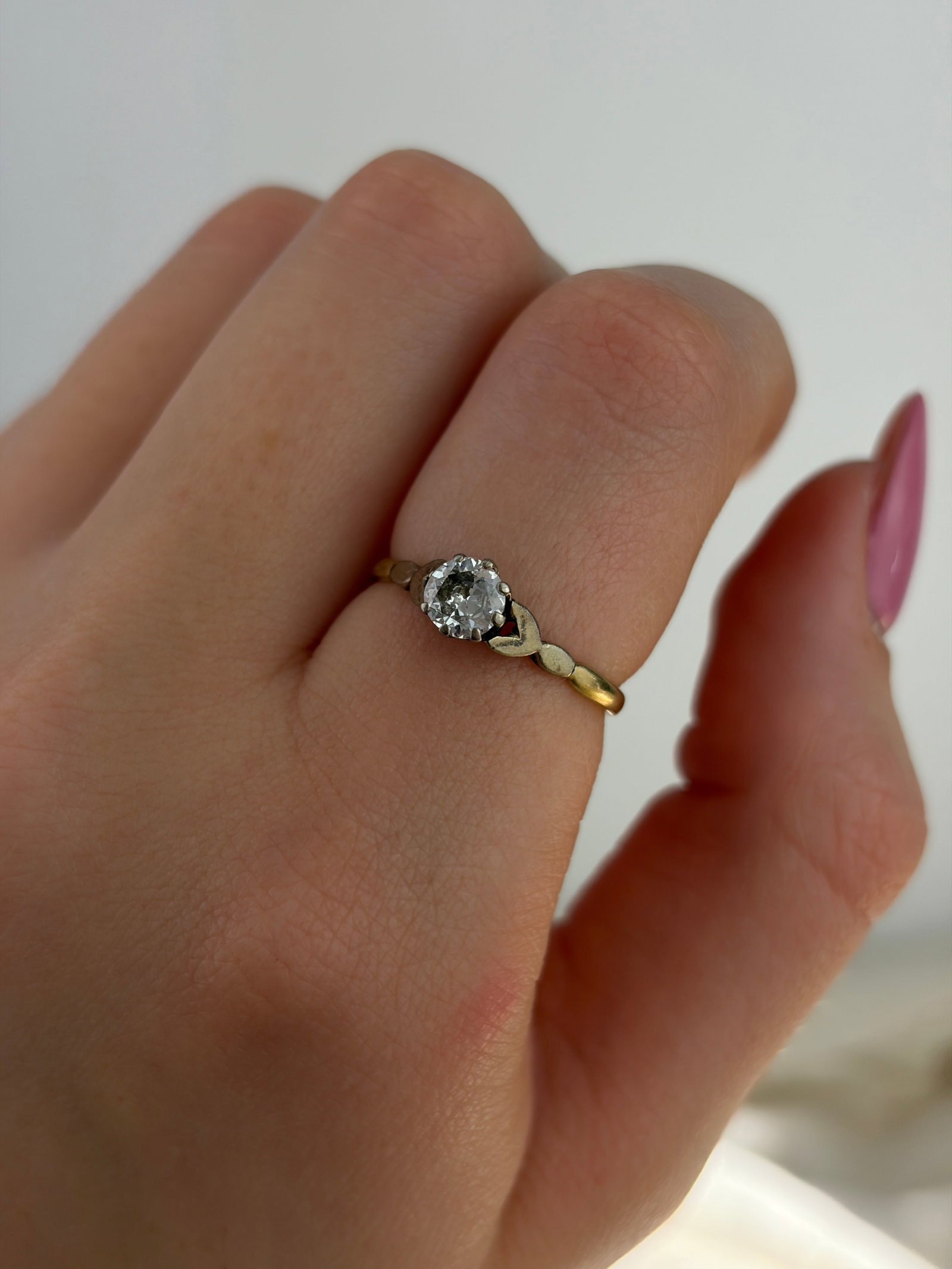 ANTIQUE .50PT DIAMOND SOLITAIRE RING IN 18CT YELLOW GOLD AND PLATINUM - 9