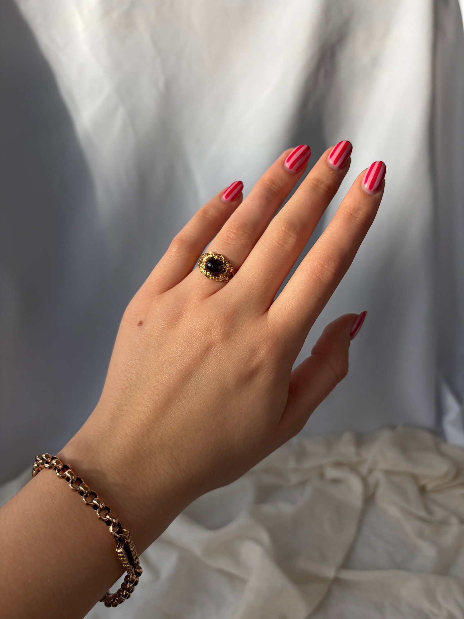 chunky 9ct yellow gold masonic signet ring - 9