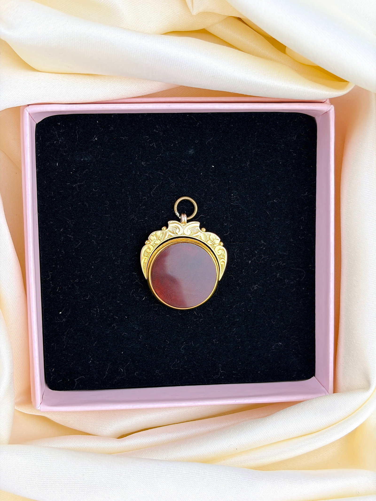 ANTIQUE C.1915 9CT YELLOW GOLD CARNELIAN SPINNING FOB PENDANT - 9
