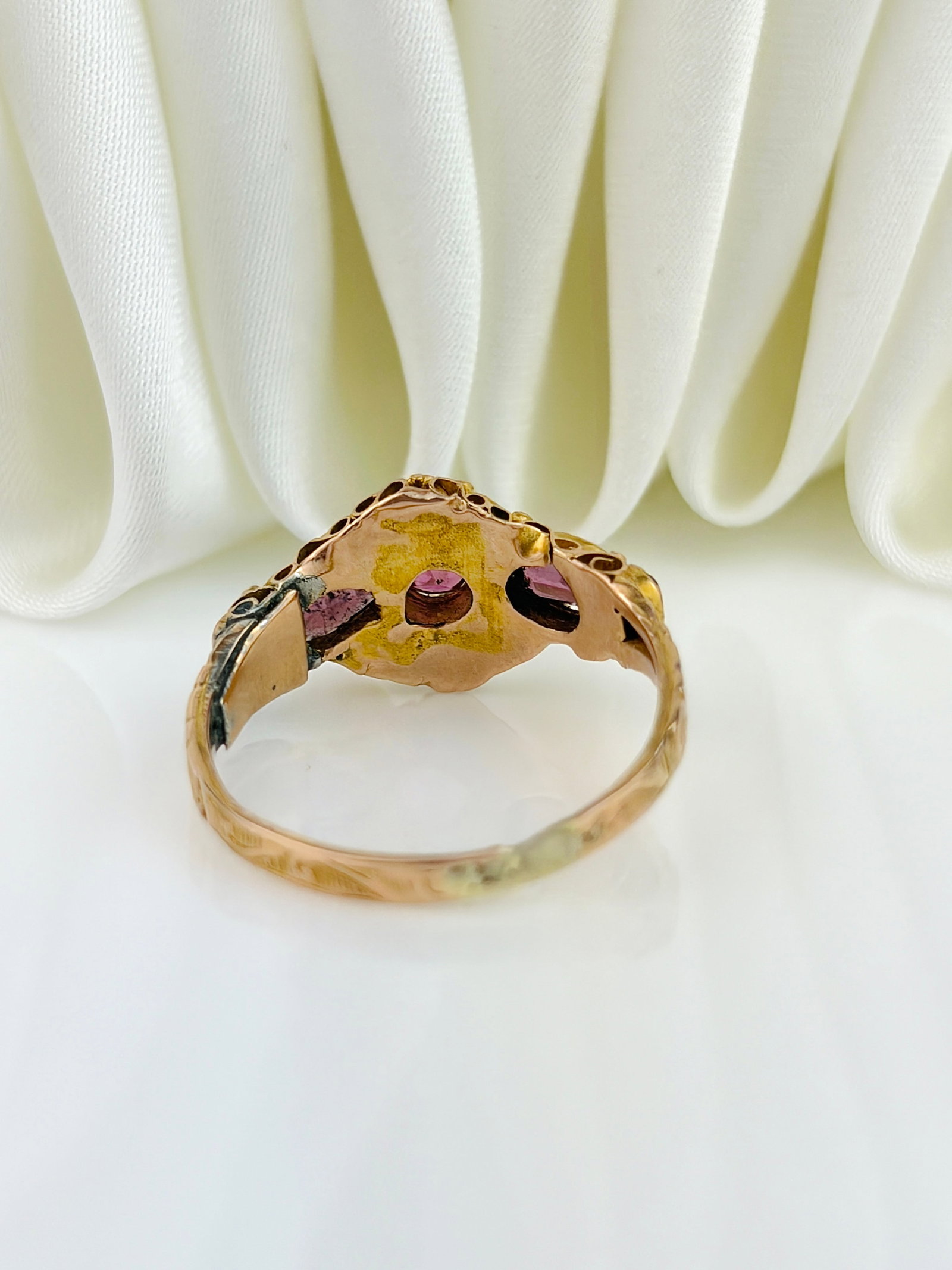 ANTIQUE 15ct YELLOW GOLD MULTIGEM RING - 4