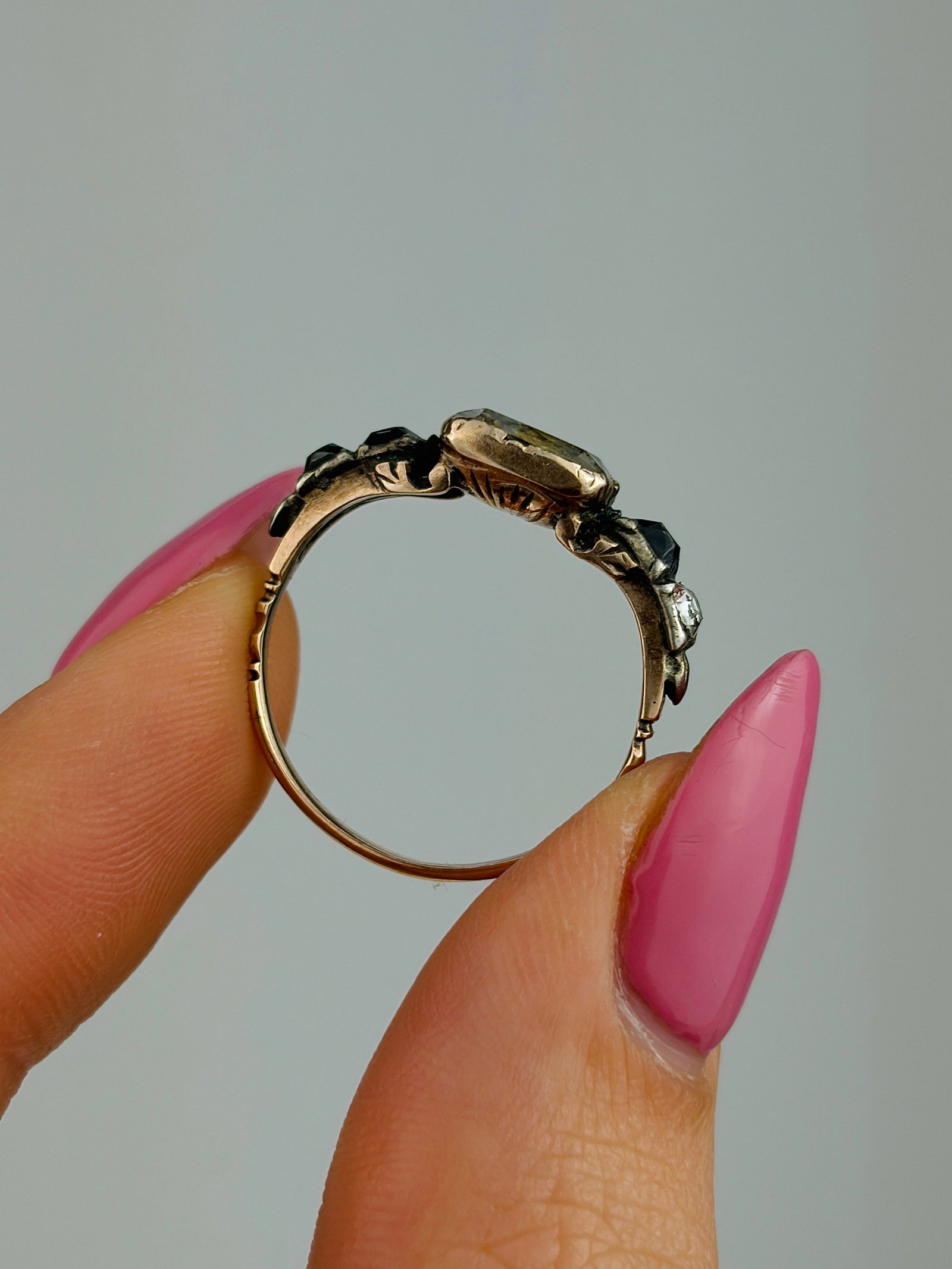 INCREDIBLE ANTIQUE GEORGIAN GOLD STUART CRYSTAL RING - 6