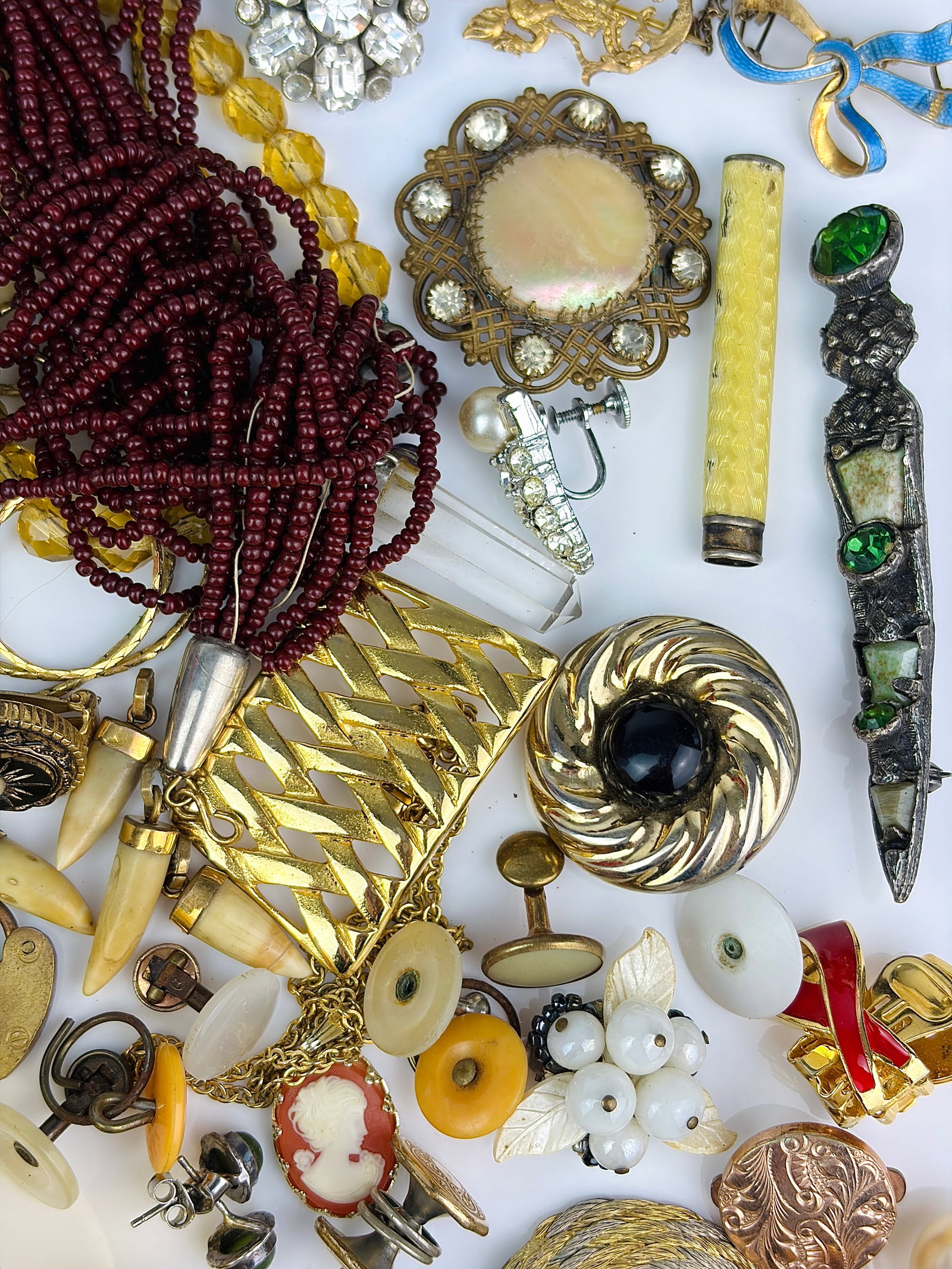 MIXED LOT BROOCHES, EARRINGS, BEADS ETC - 4