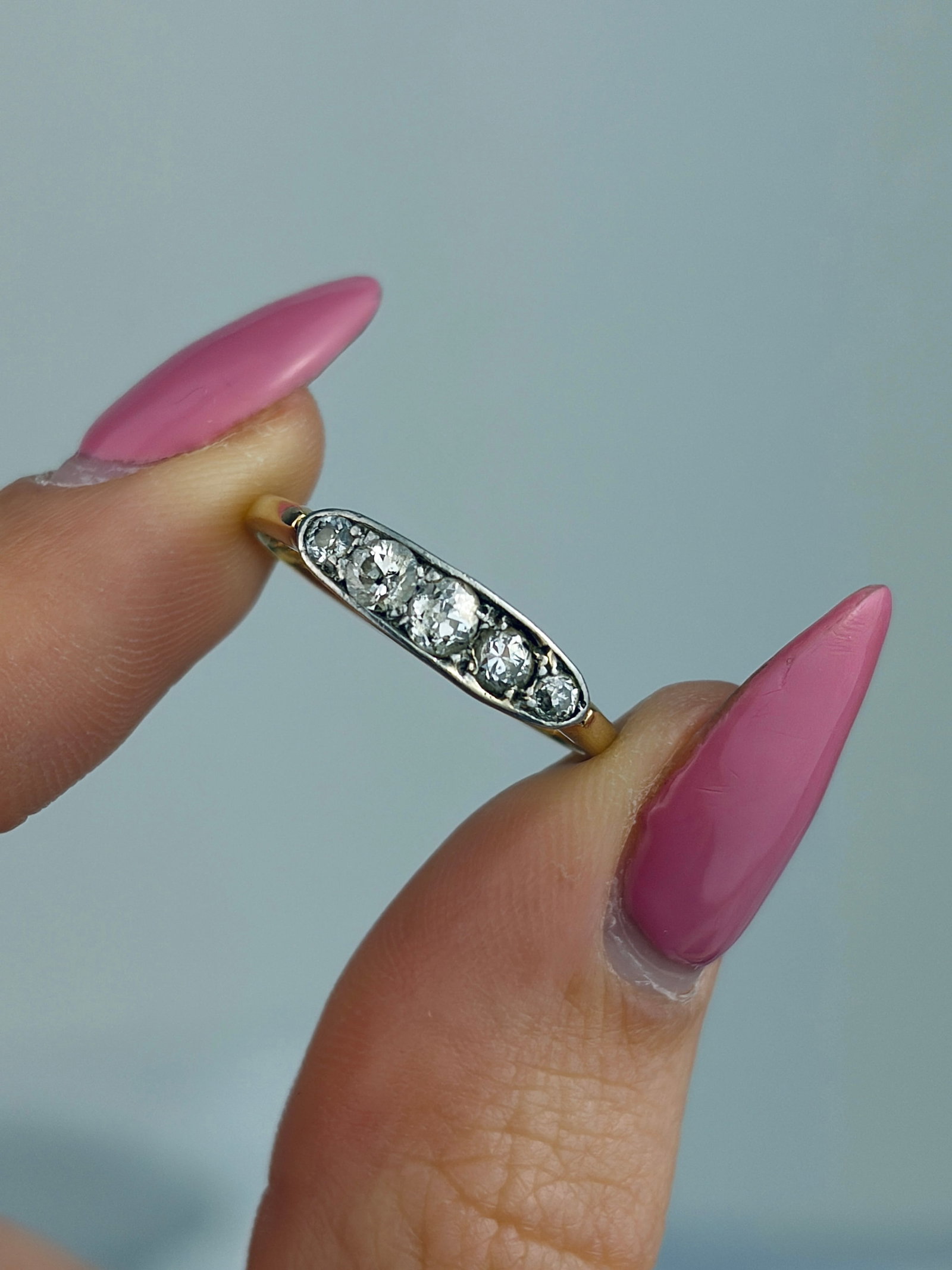 VINTAGE 18CT GOLD DIAMOND 5 STONE BOAT RING - 6
