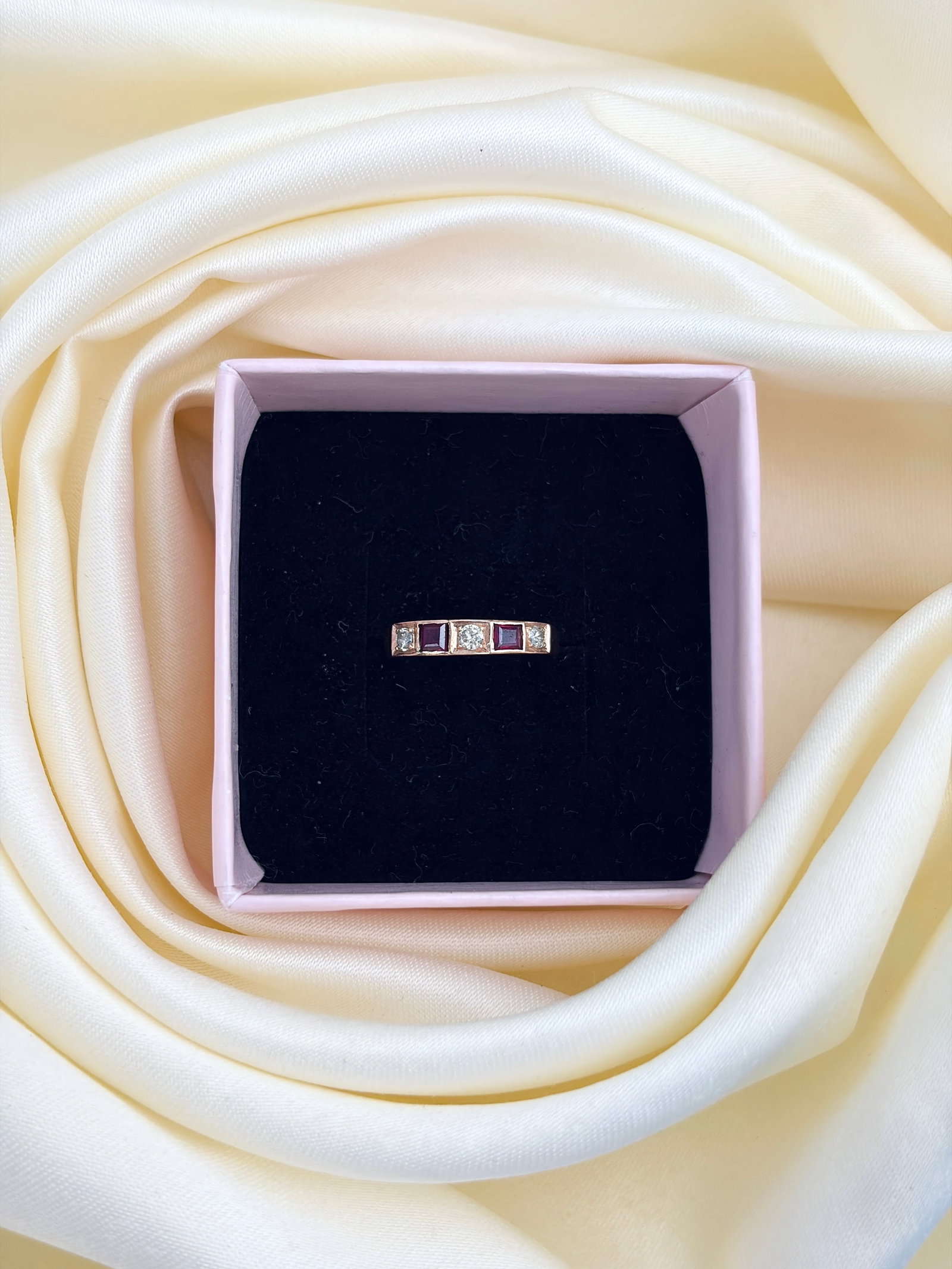 VINTAGE 14CT YELLOW GOLD RUBY AND DIAMOND HALF HOOP PINKY RING - 7
