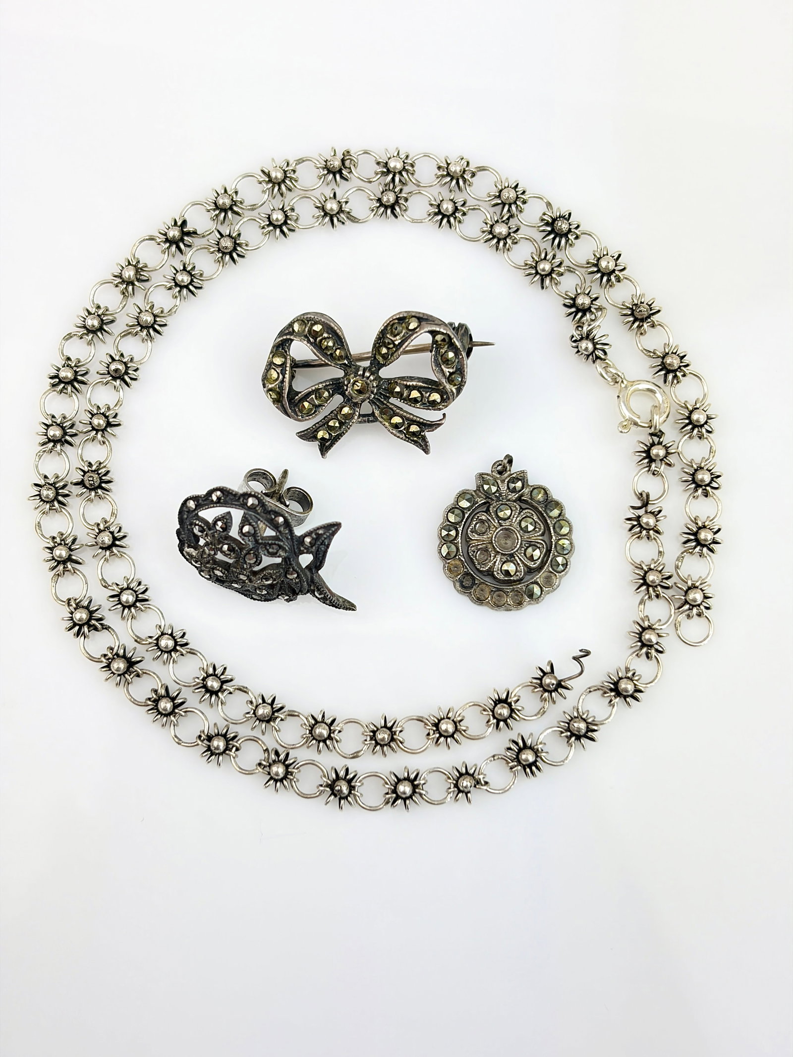 MIXED LOT SILVER AND MARCASITE NECKLACE ETC (1 of 3)