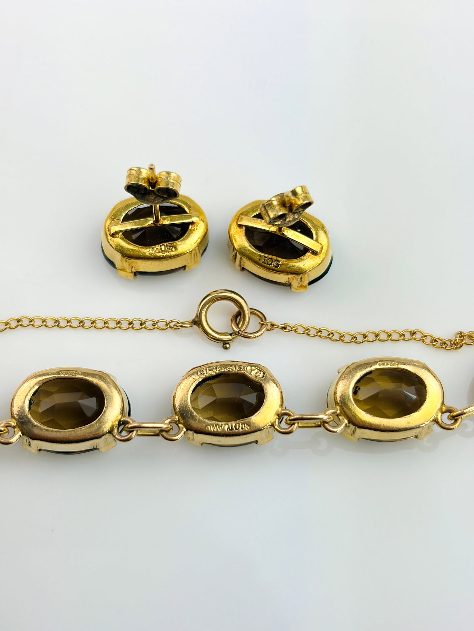 VINTAGE 9CT YELLOW GOLD SMOKEY QUARTZ NECKLACE AND EARRINGS SUITE - 9