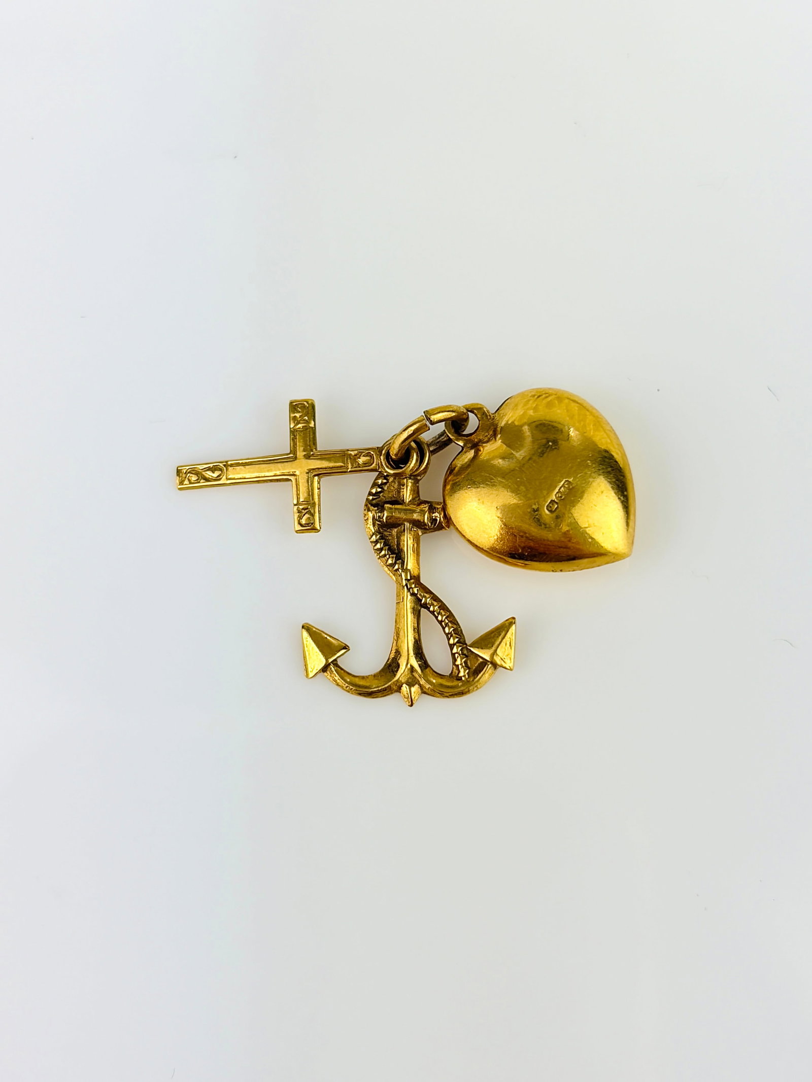 VINTAGE 9CT YELLOW GOLD FAITH HOPE AND CHARITY CHARM - 4