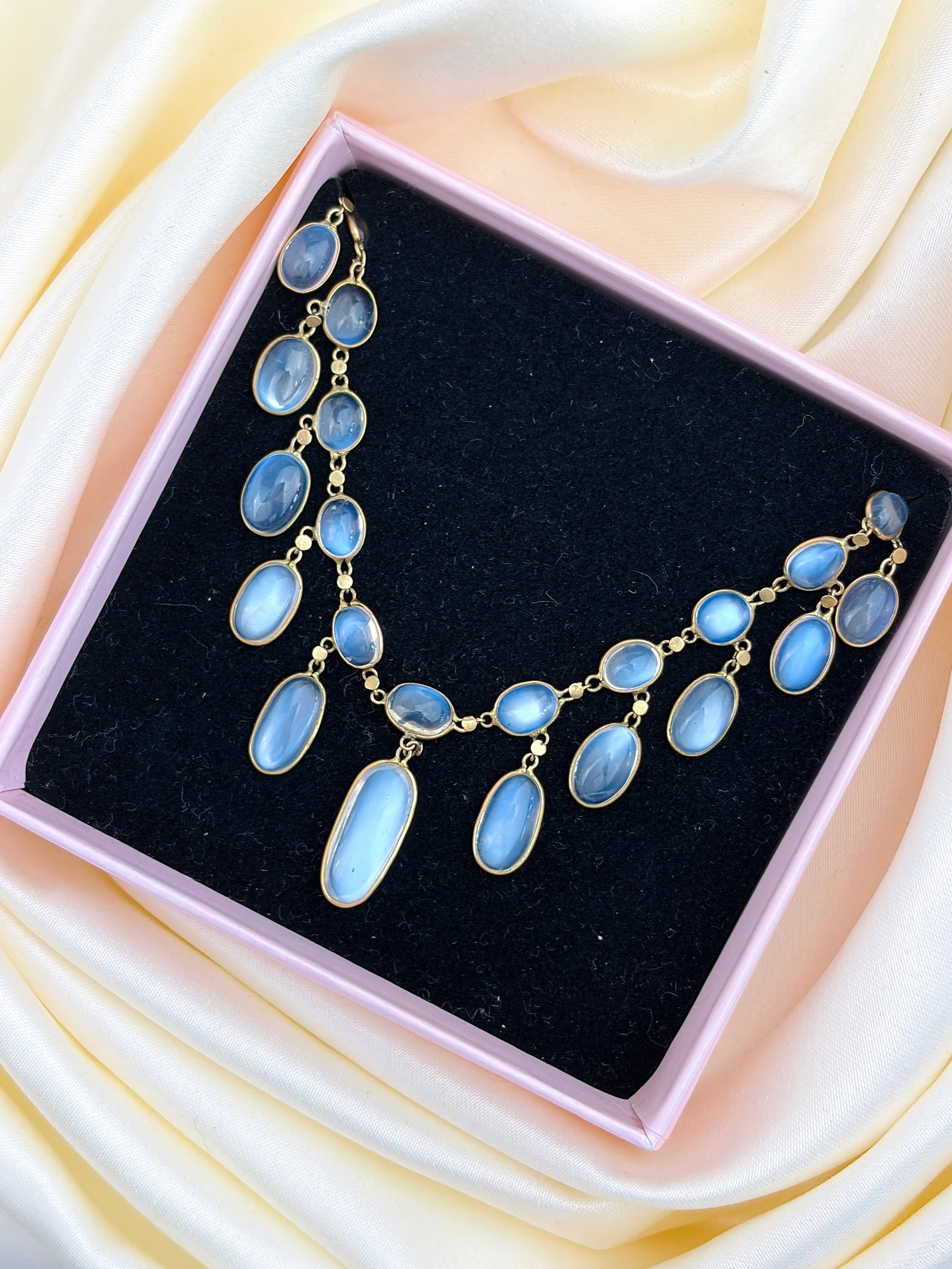 ANTIQUE 9CT YELLOW GOLD CABOCHON MOONSTONE FESTOON NECKLACE - 6