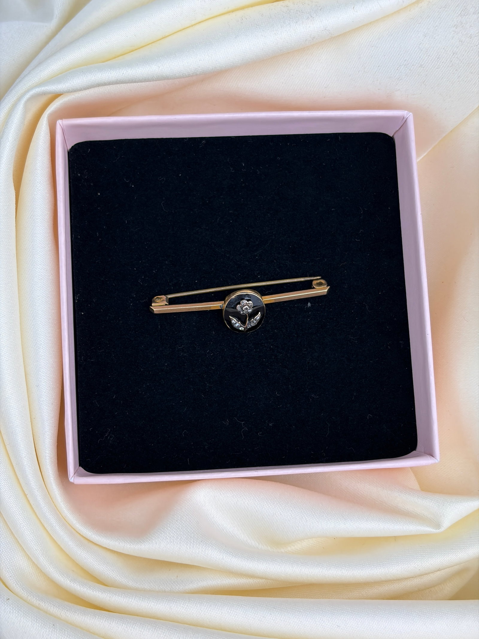 Antique Rose Cut Diamond Forget Me Not Black Enamel 9ct Gold Bar Brooch - 6