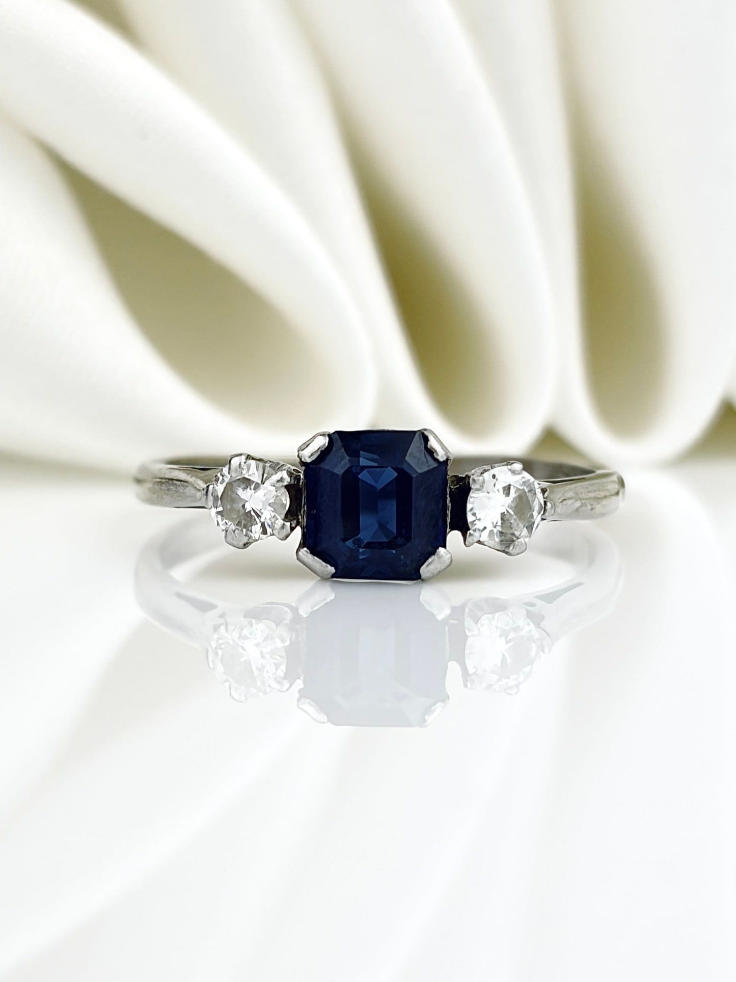 SWEET SAPPHIRE AND DIAMOND 3 STONE RING IN WHITE GOLD (1 of 9)