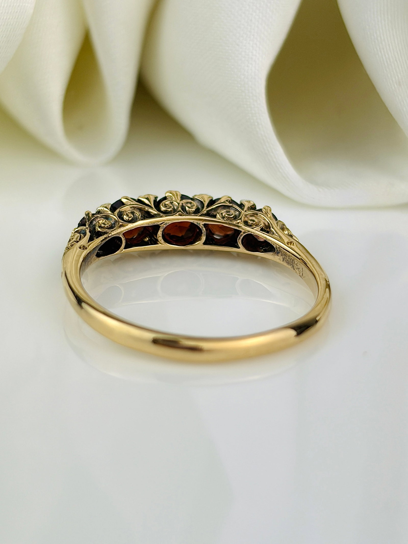 Antique 18ct Gold Tourmaline and Diamond 5 Stone Ring - 3