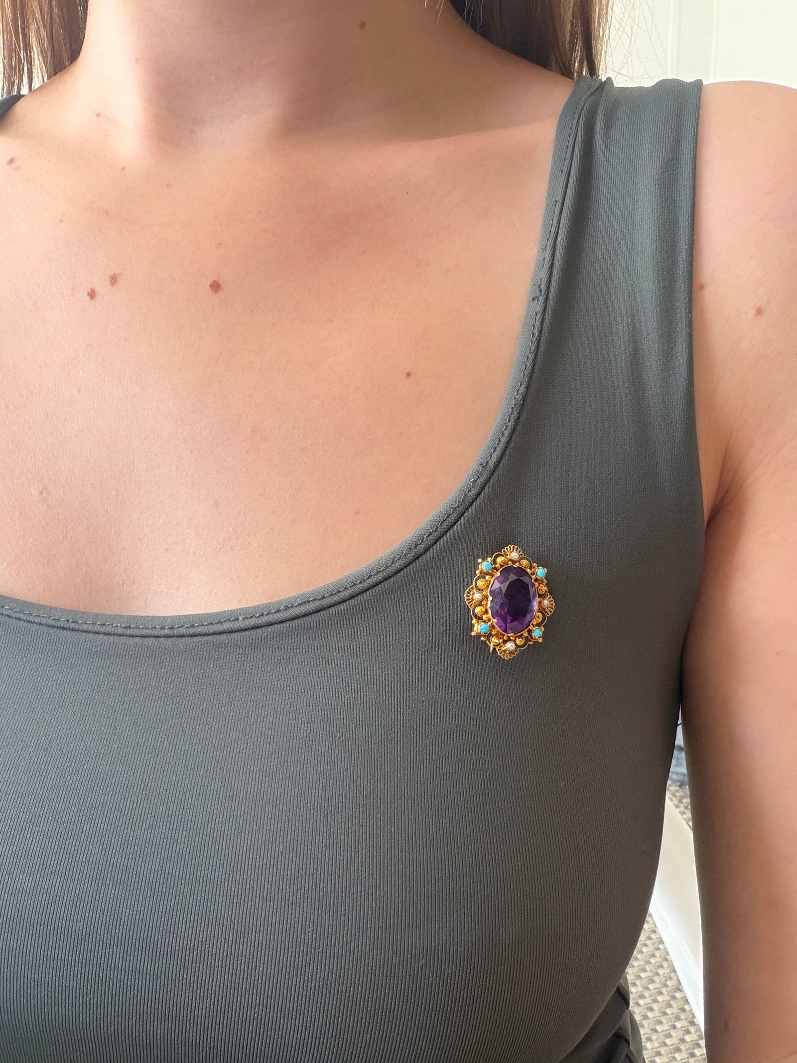 ANTIQUE 9CT YELLOW GOLD AMETHYST, PEARL AND TURQUOISE BROOCH - 4