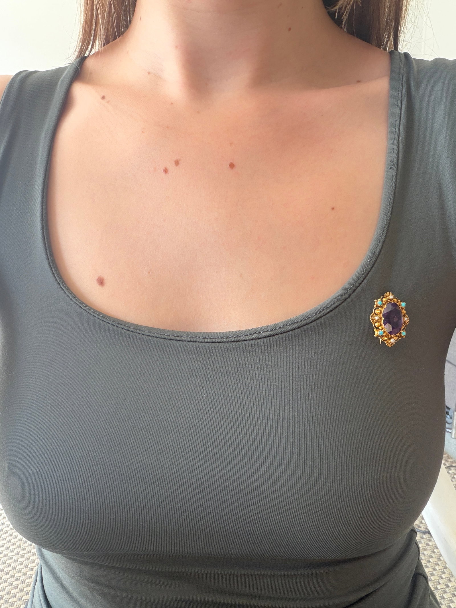 ANTIQUE 9CT YELLOW GOLD AMETHYST, PEARL AND TURQUOISE BROOCH - 5