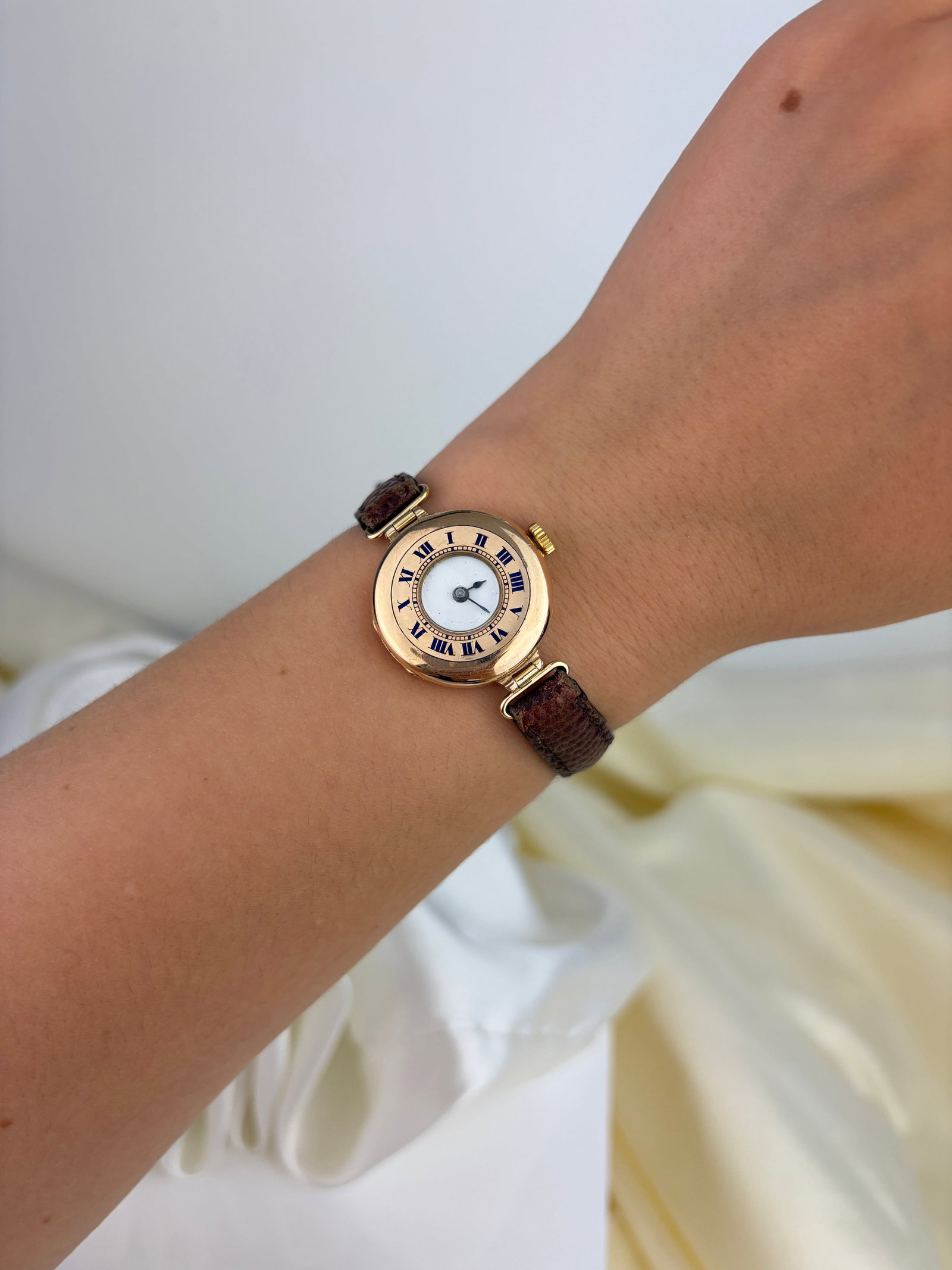 ANTIQUE 9CT GOLD HALF HUNTER WRISTWATCH WITH BROWN LEATHER STRAP - 6