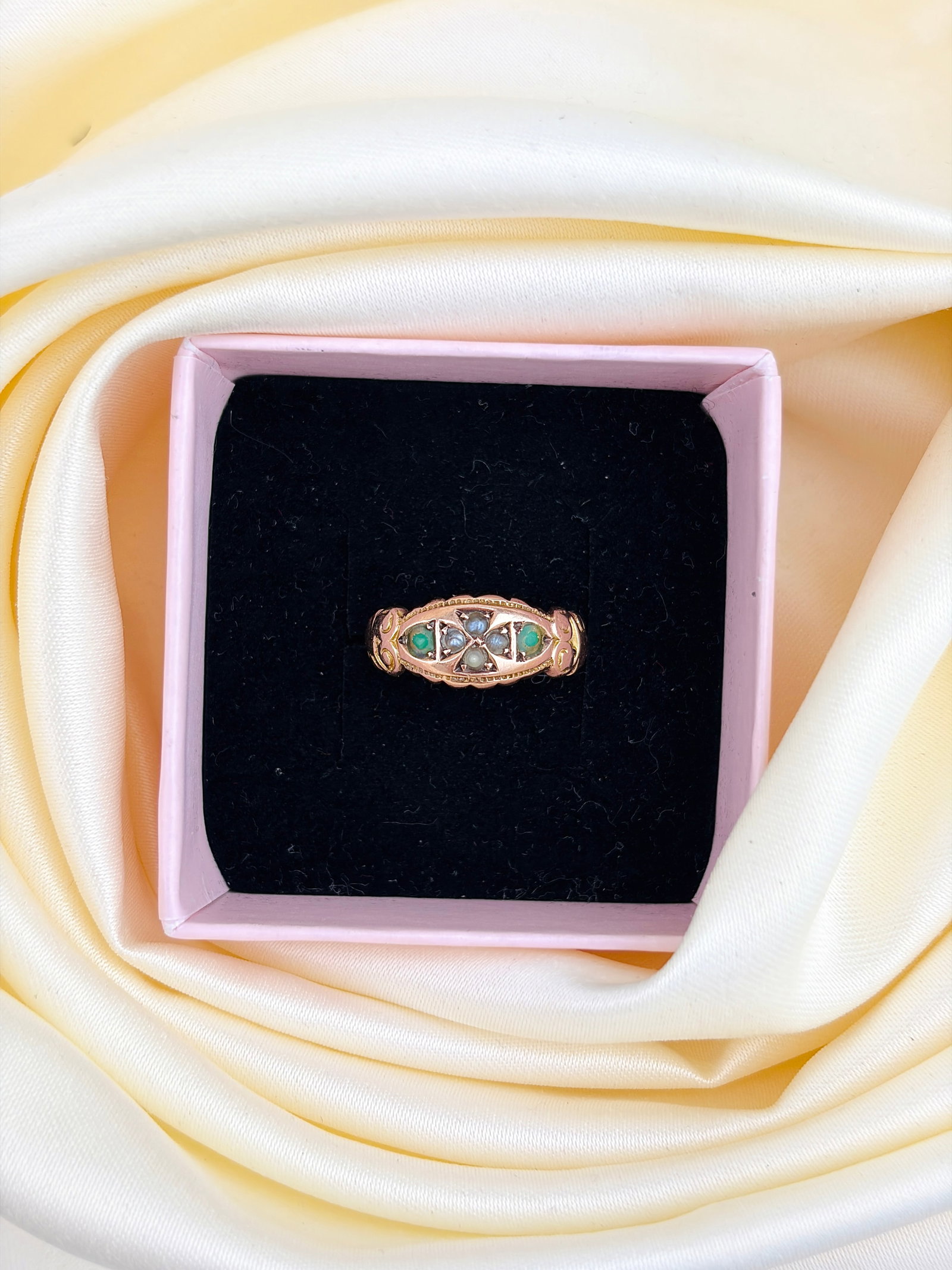 ANTIQUE EDWARDIAN TURQUOISE AND PEARL ORNATE RING IN 9CT GOLD - 9